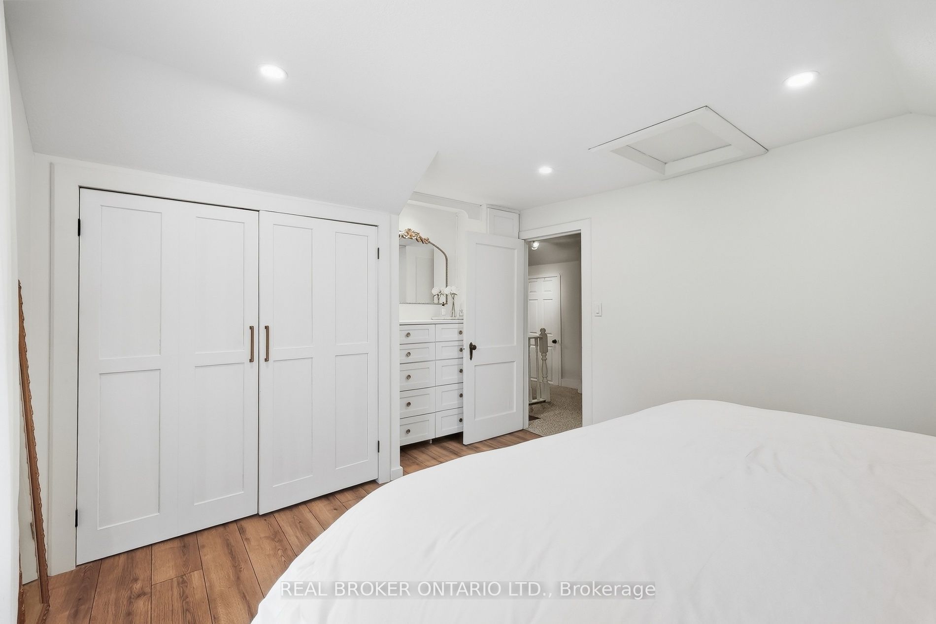 22 Temperance Street Property Photo 21