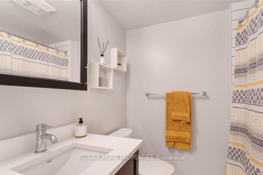 195 Besserer Street 706 Property Photo 11
