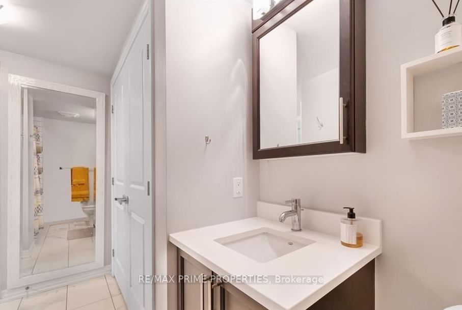 195 Besserer Street 706 Property Photo 12