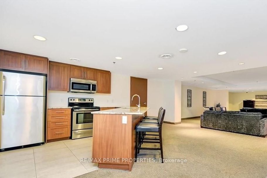 195 Besserer Street 706 Property Photo 25