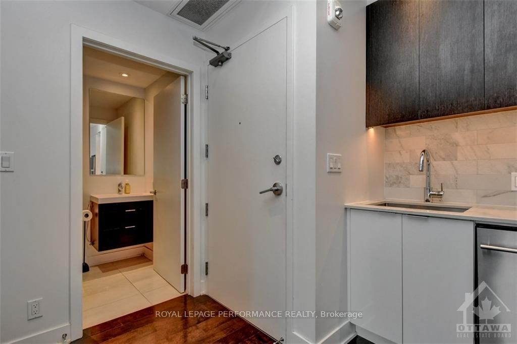 20 Daly Avenue 1705 Property Photo 4