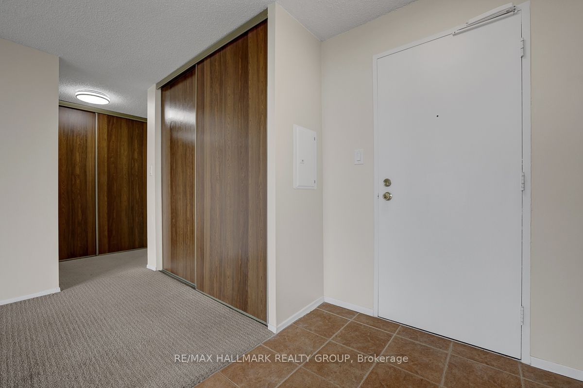 665 Bathgate Drive 1601 Property Photo 9