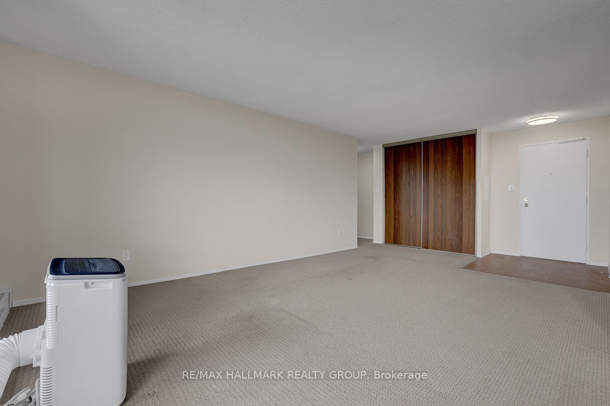 665 Bathgate Drive 1601 Property Photo 14