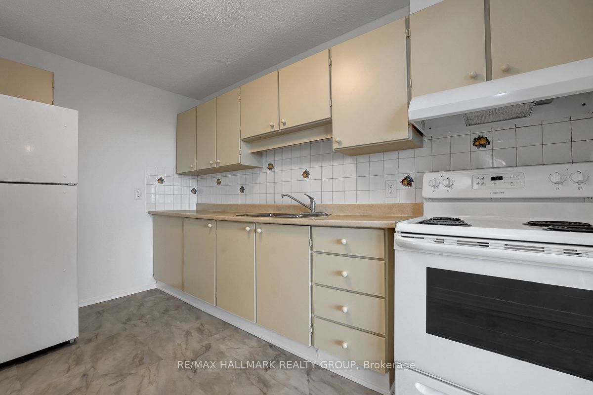 665 Bathgate Drive 1601 Property Photo 19