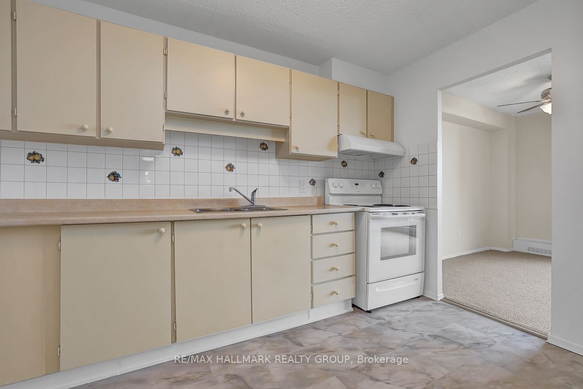 665 Bathgate Drive 1601 Property Photo 20