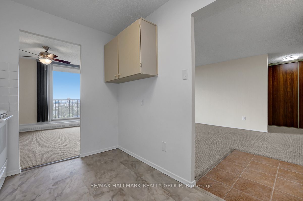 665 Bathgate Drive 1601 Property Photo 23