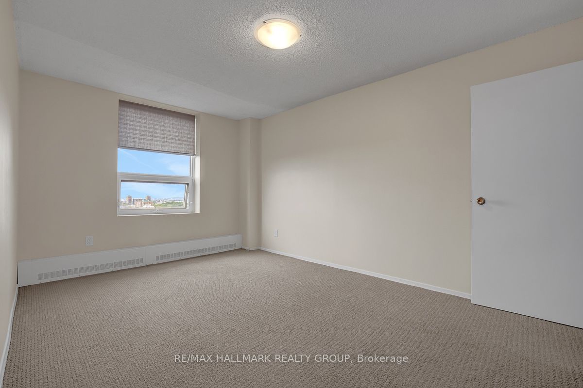 665 Bathgate Drive 1601 Property Photo 25