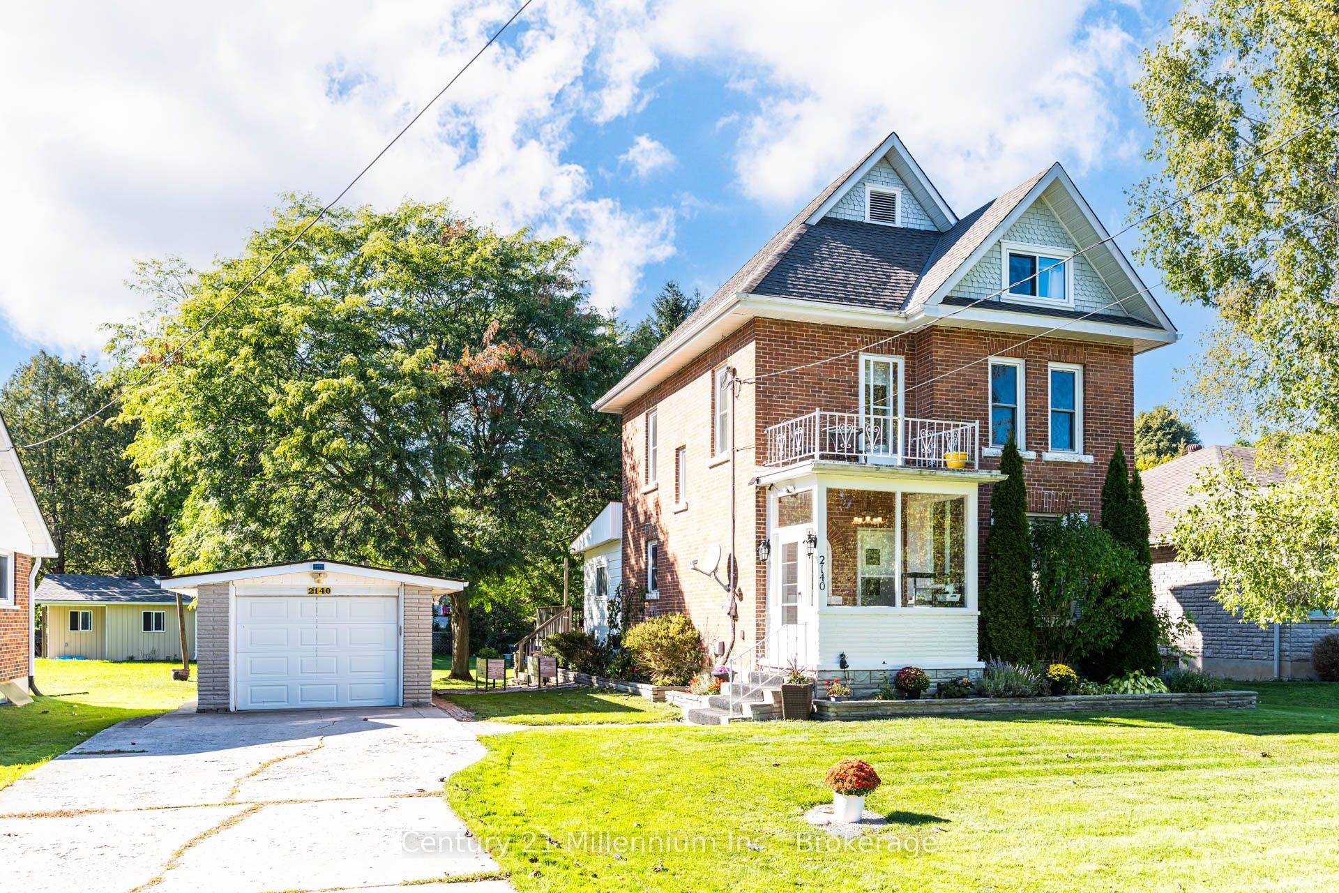 2140 5th Avenue W Property Photo 1
