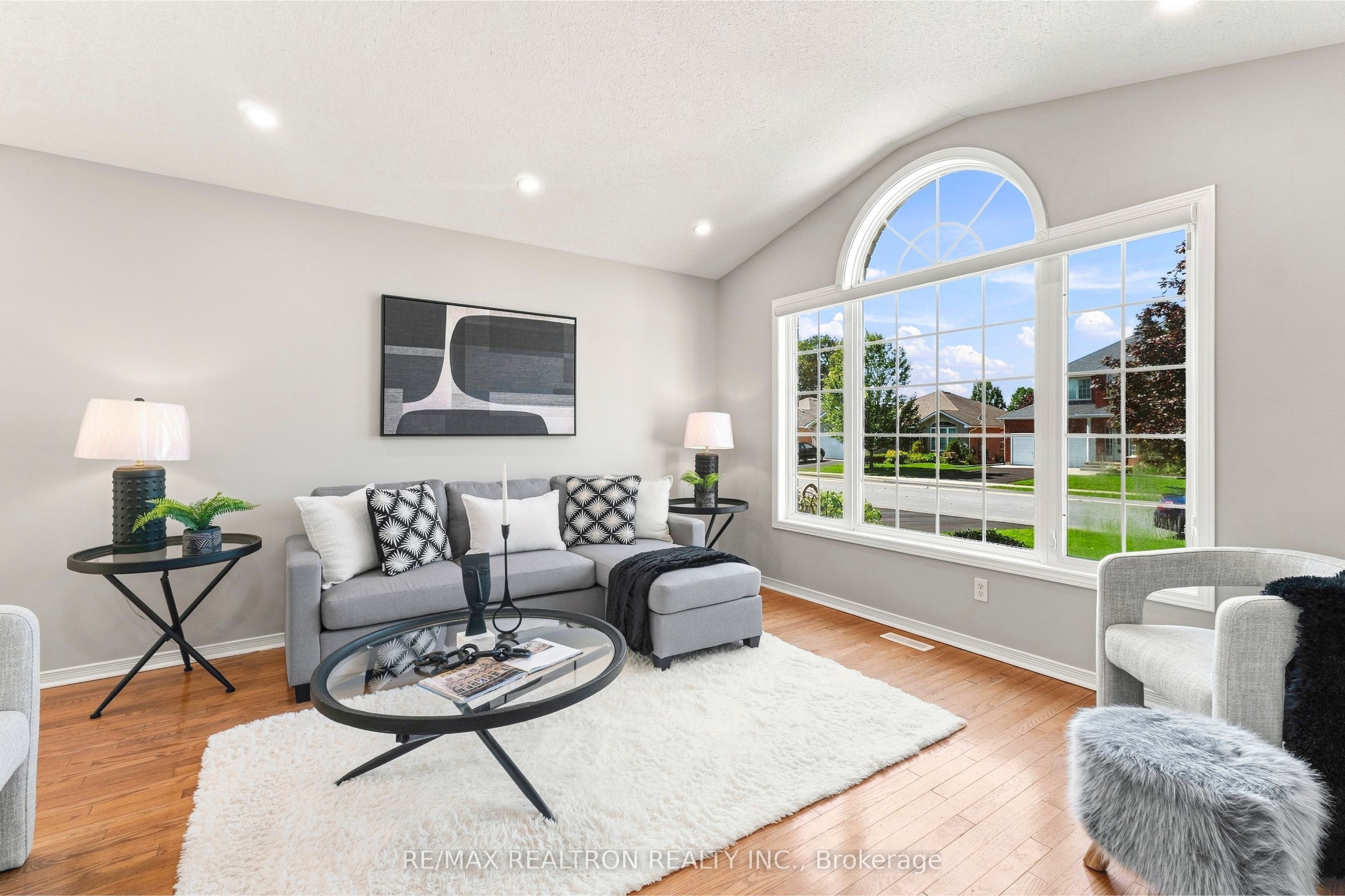 25 Linden Lane Property Photo 7