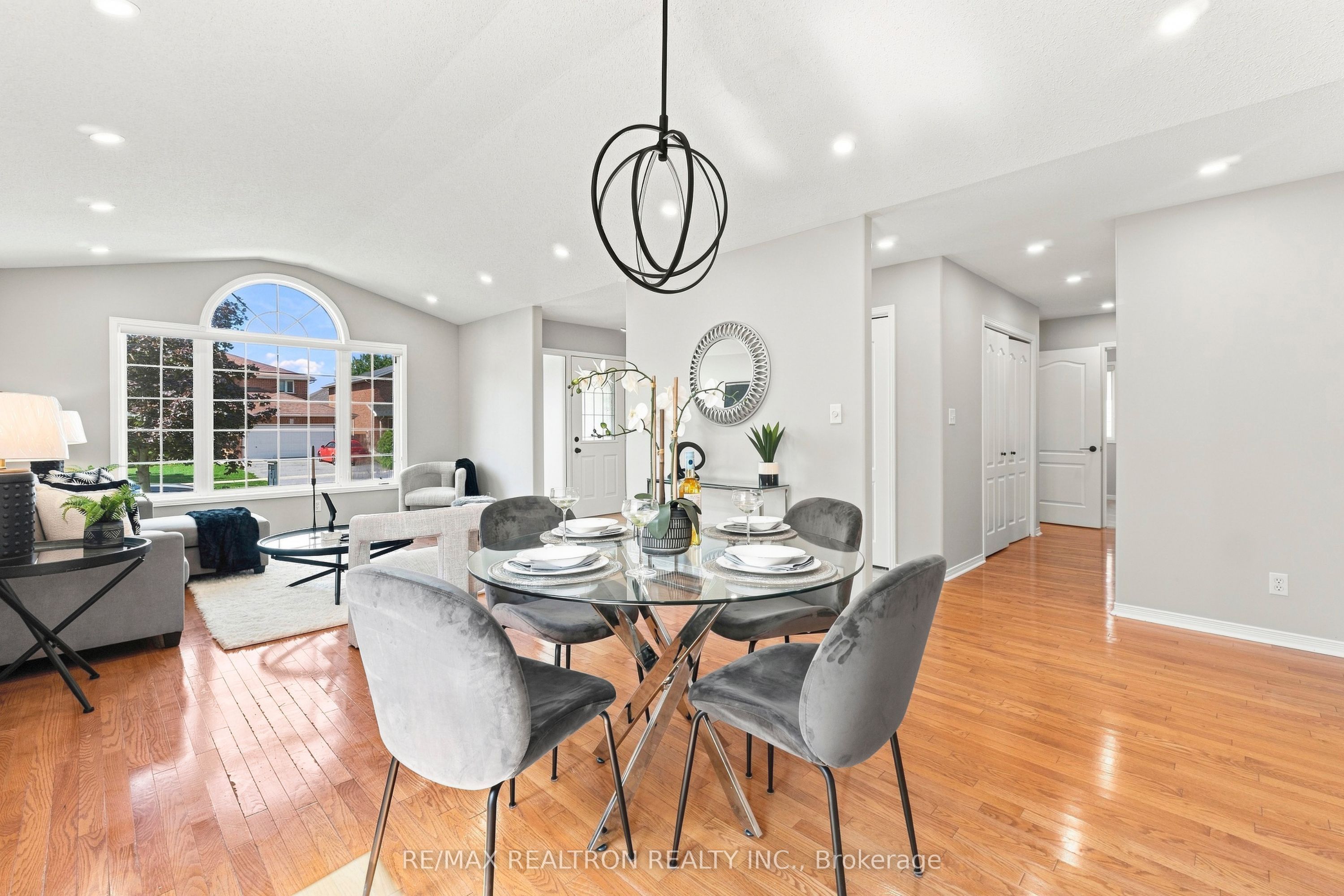 25 Linden Lane Property Photo 8