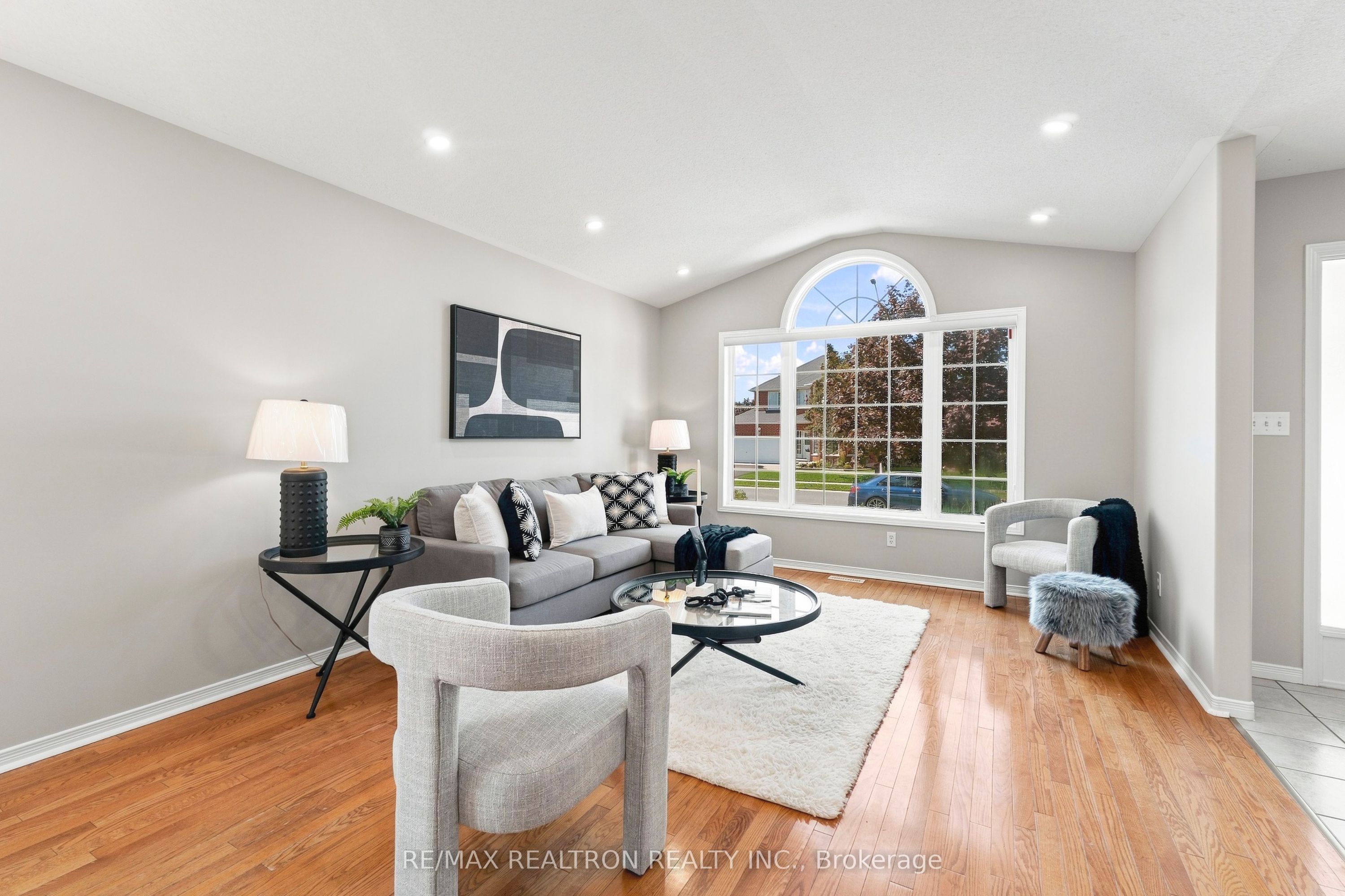 25 Linden Lane Property Photo 10