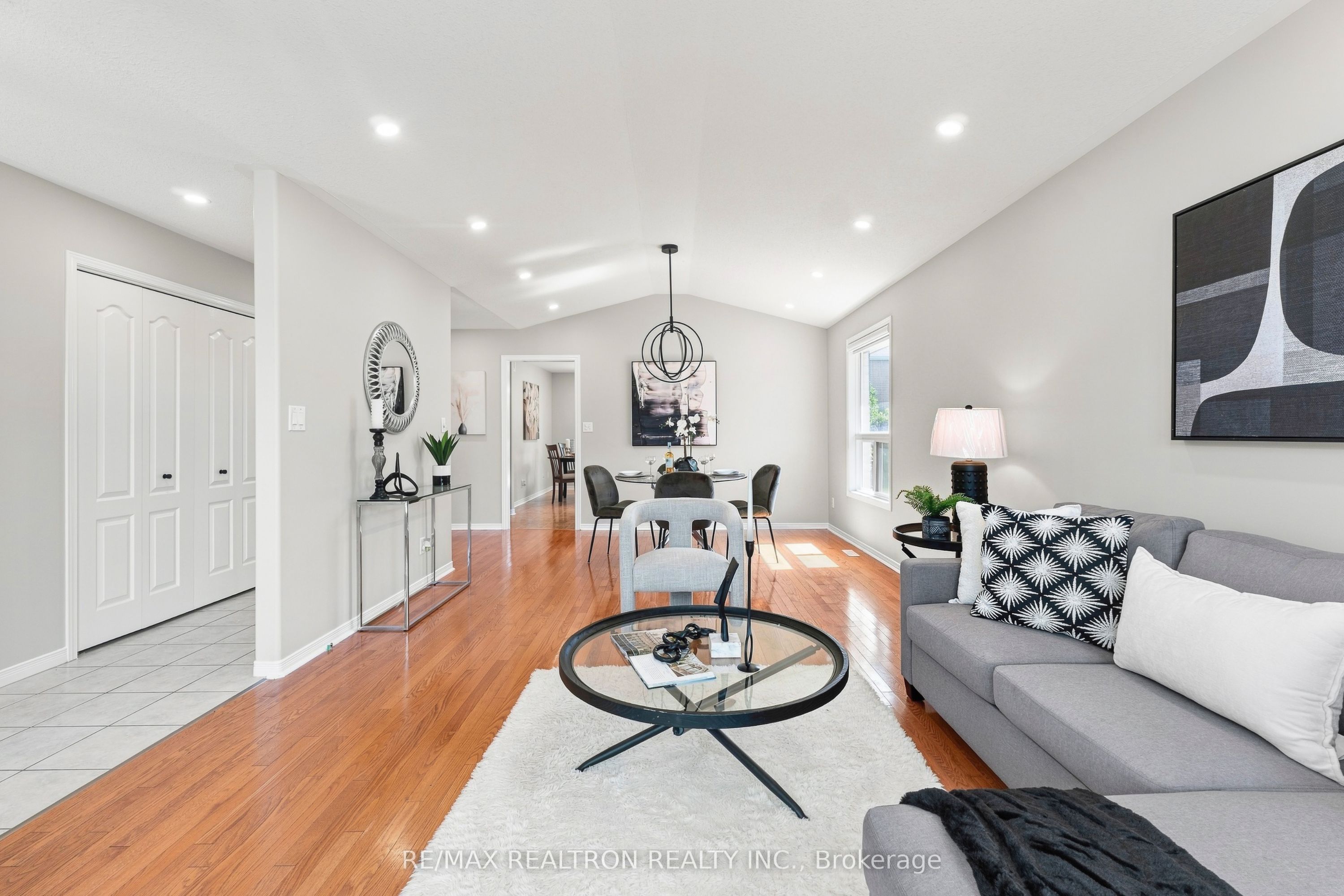 25 Linden Lane Property Photo 11