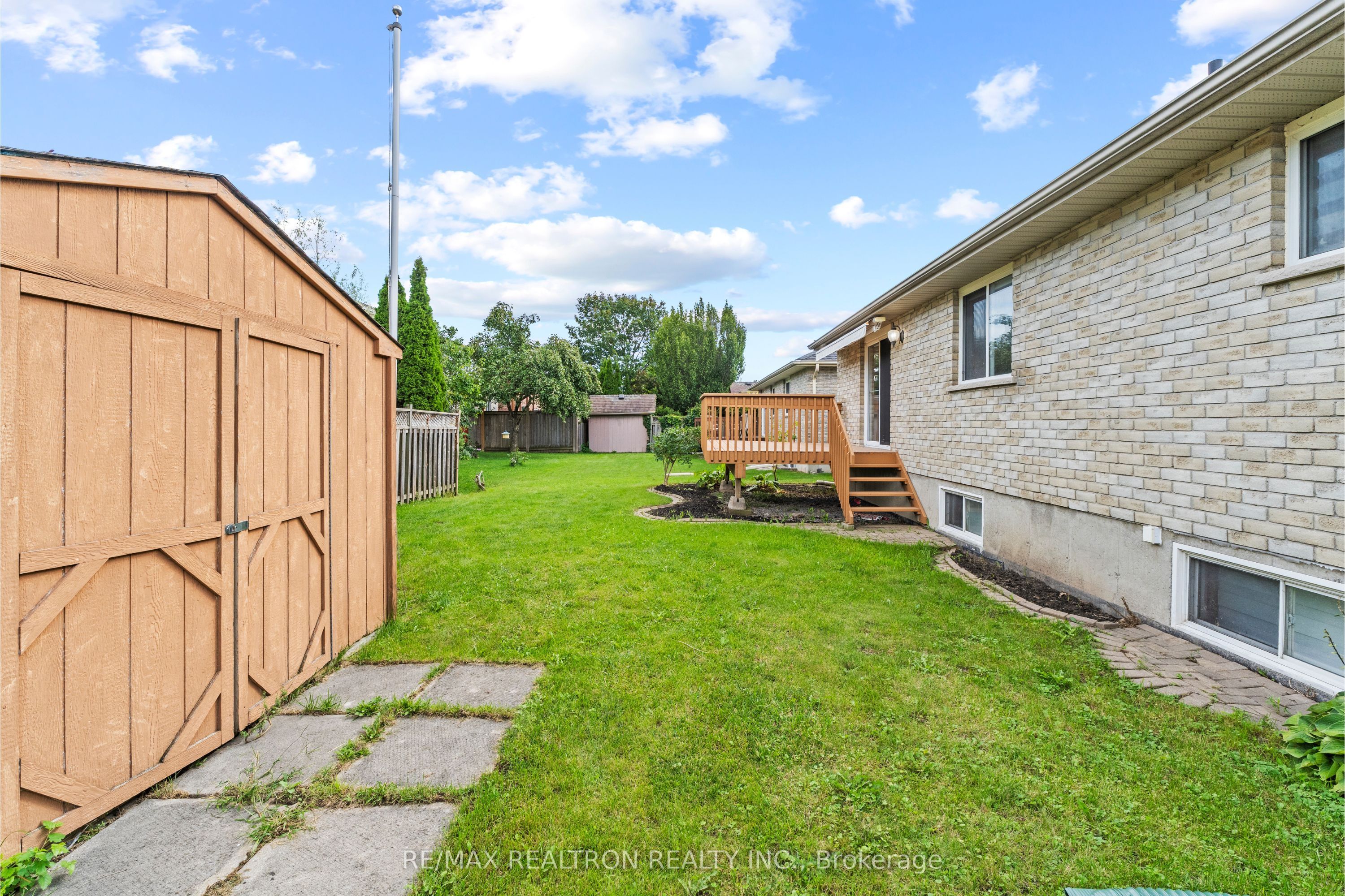 25 Linden Lane Property Photo 33