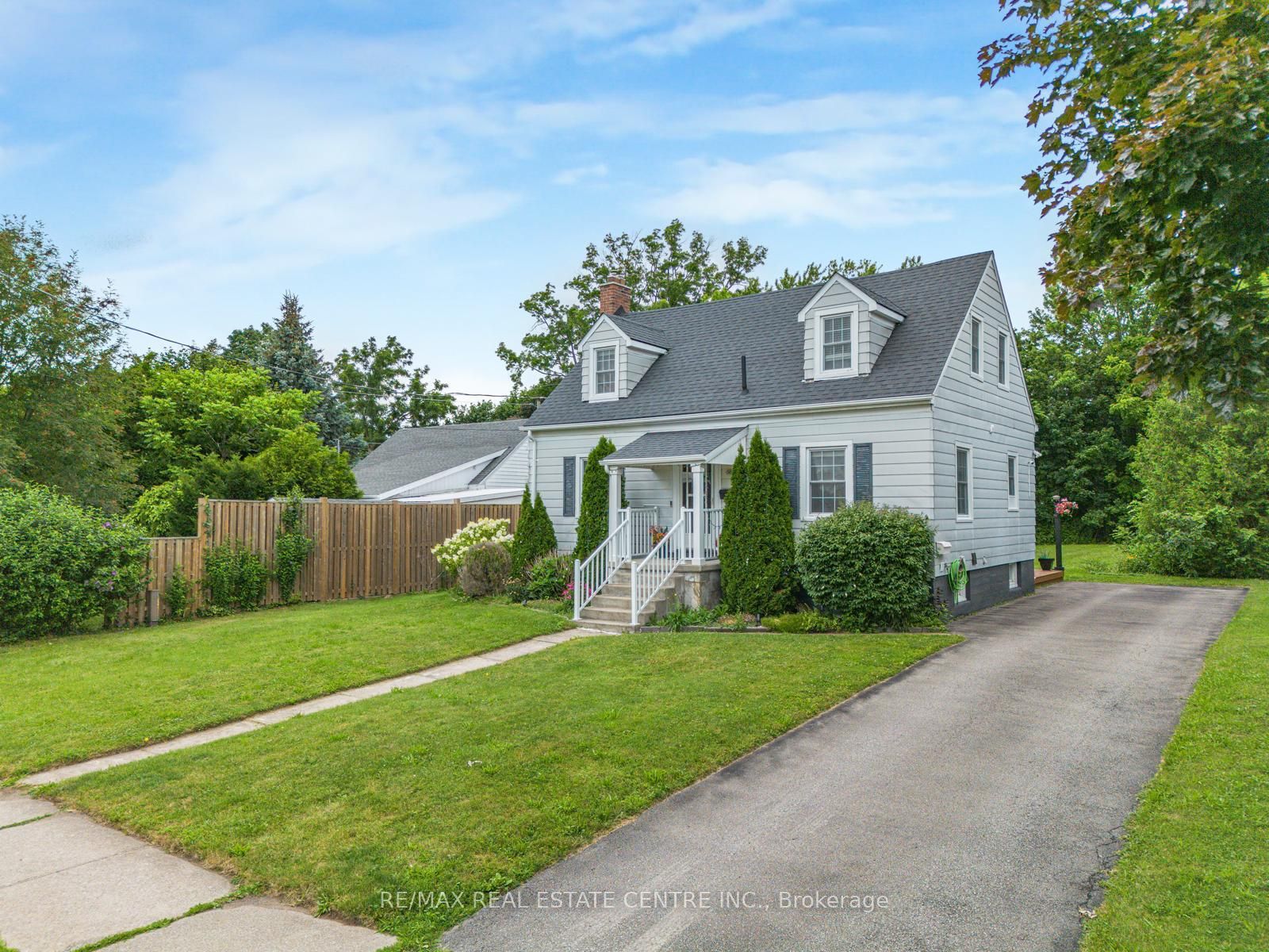 5857 Murray Street Property Photo 2