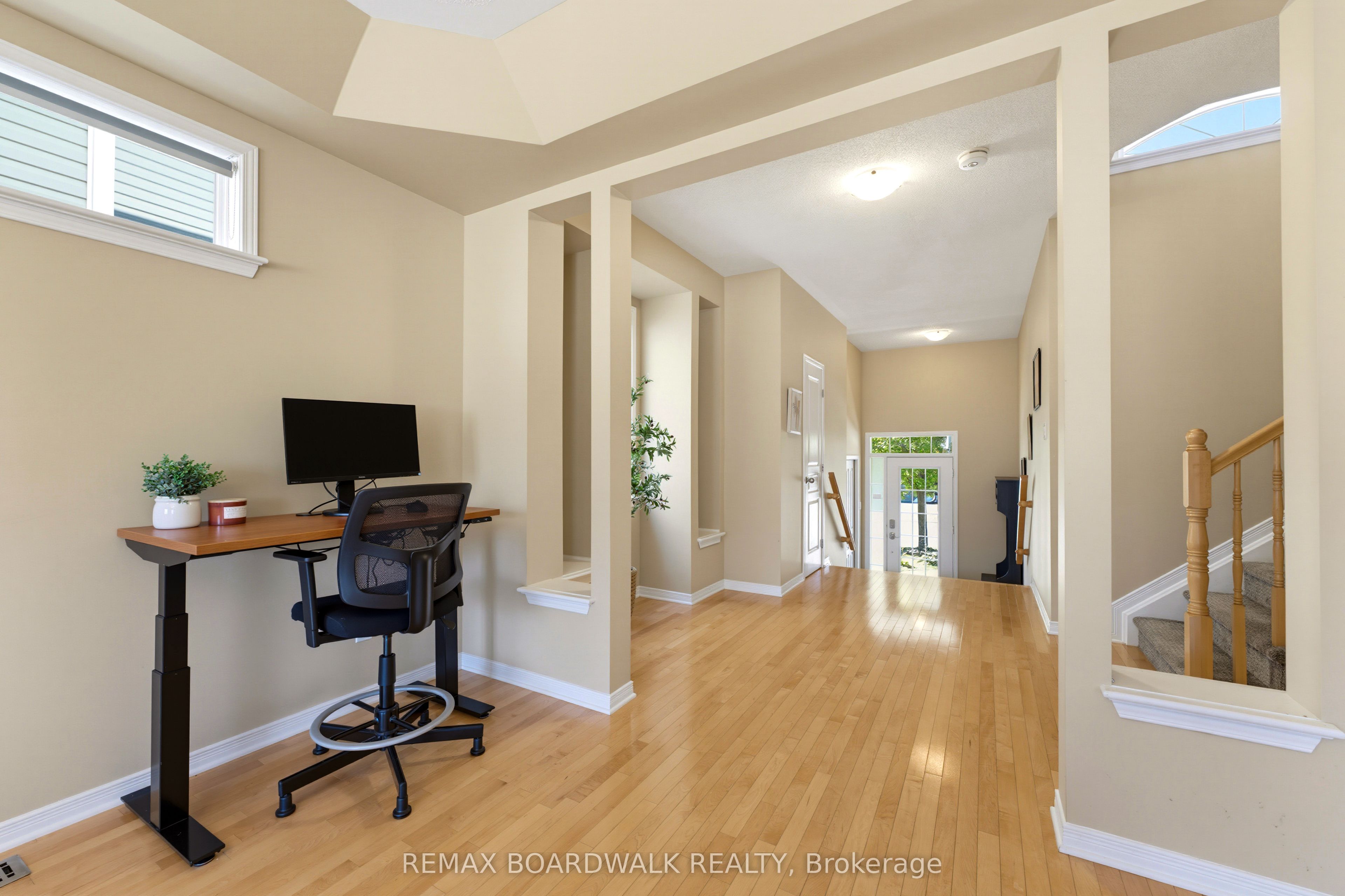 210 Broxburn Crescent Property Photo 7