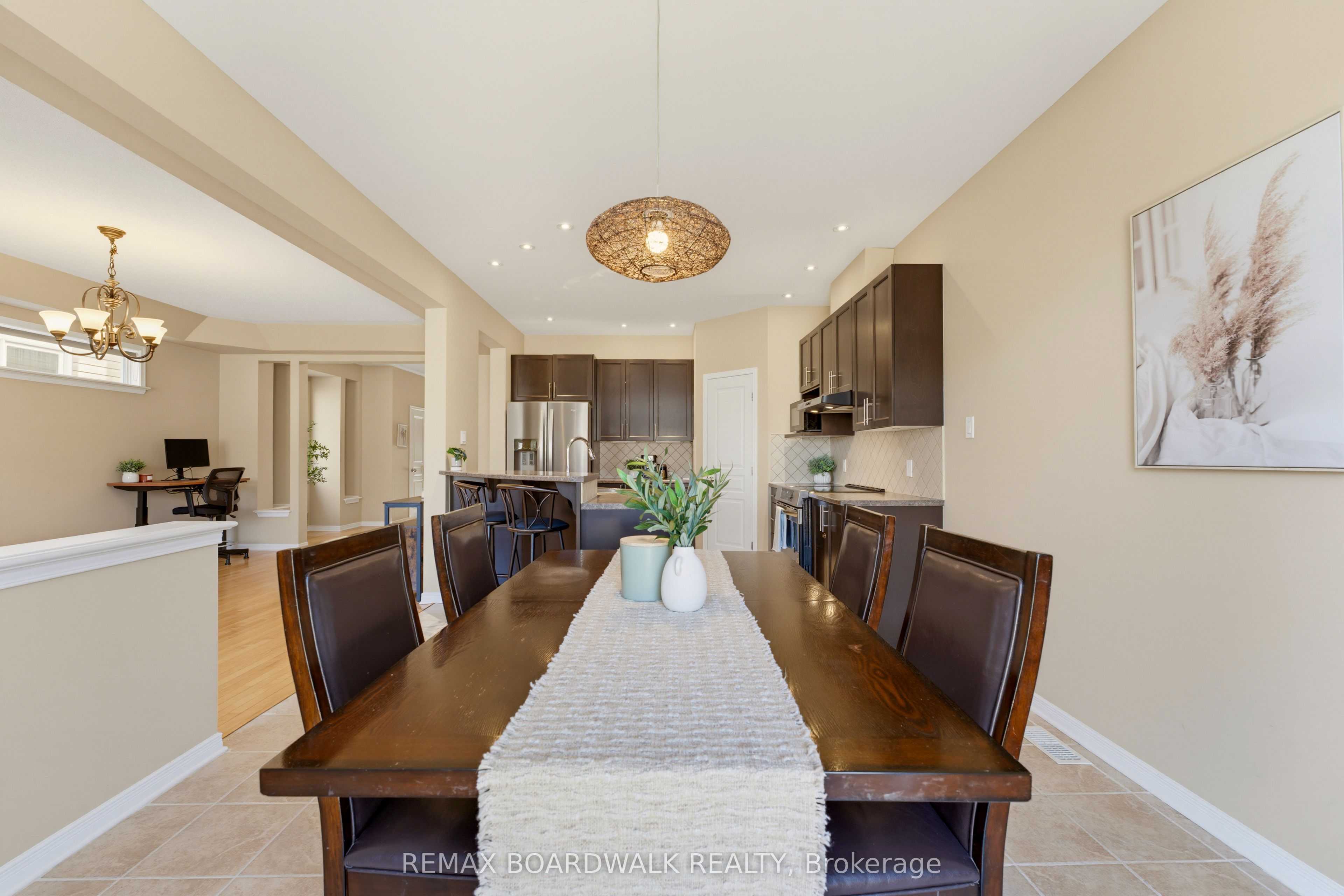 210 Broxburn Crescent Property Photo 14