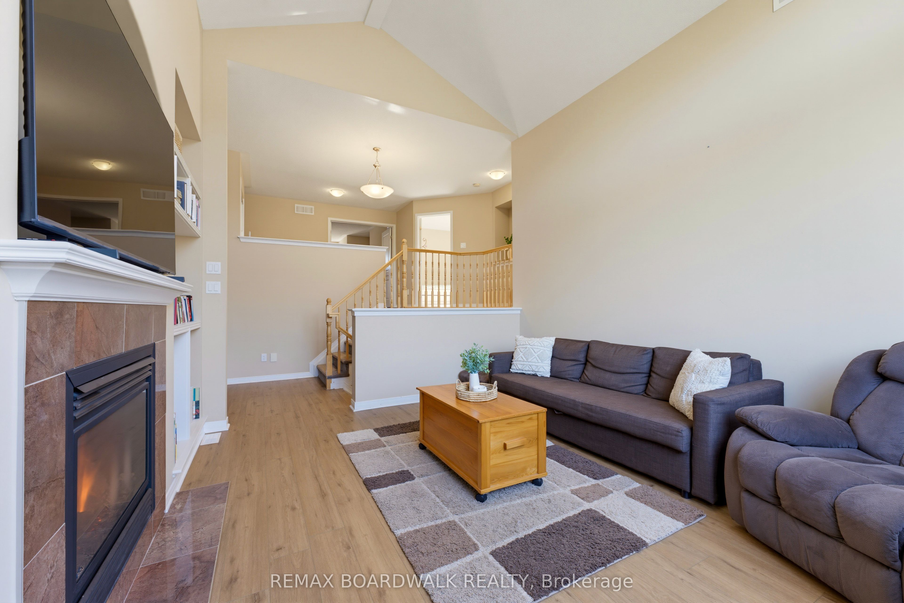 210 Broxburn Crescent Property Photo 25