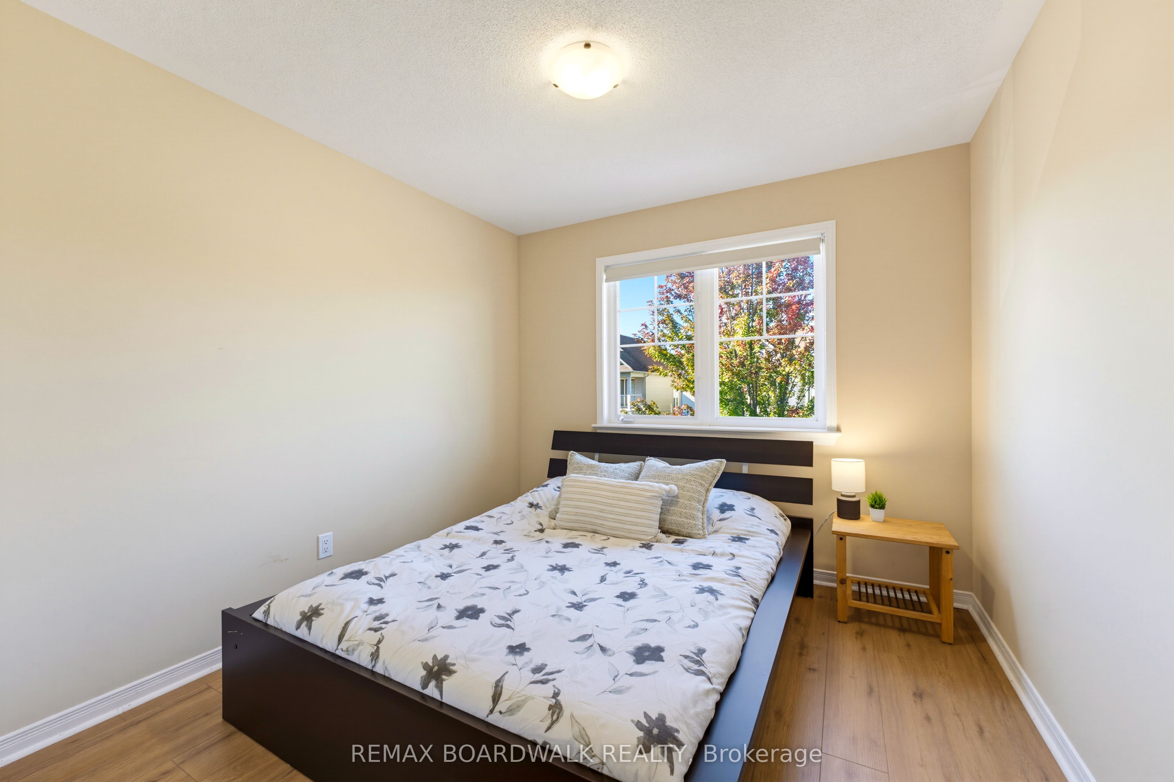 210 Broxburn Crescent Property Photo 35
