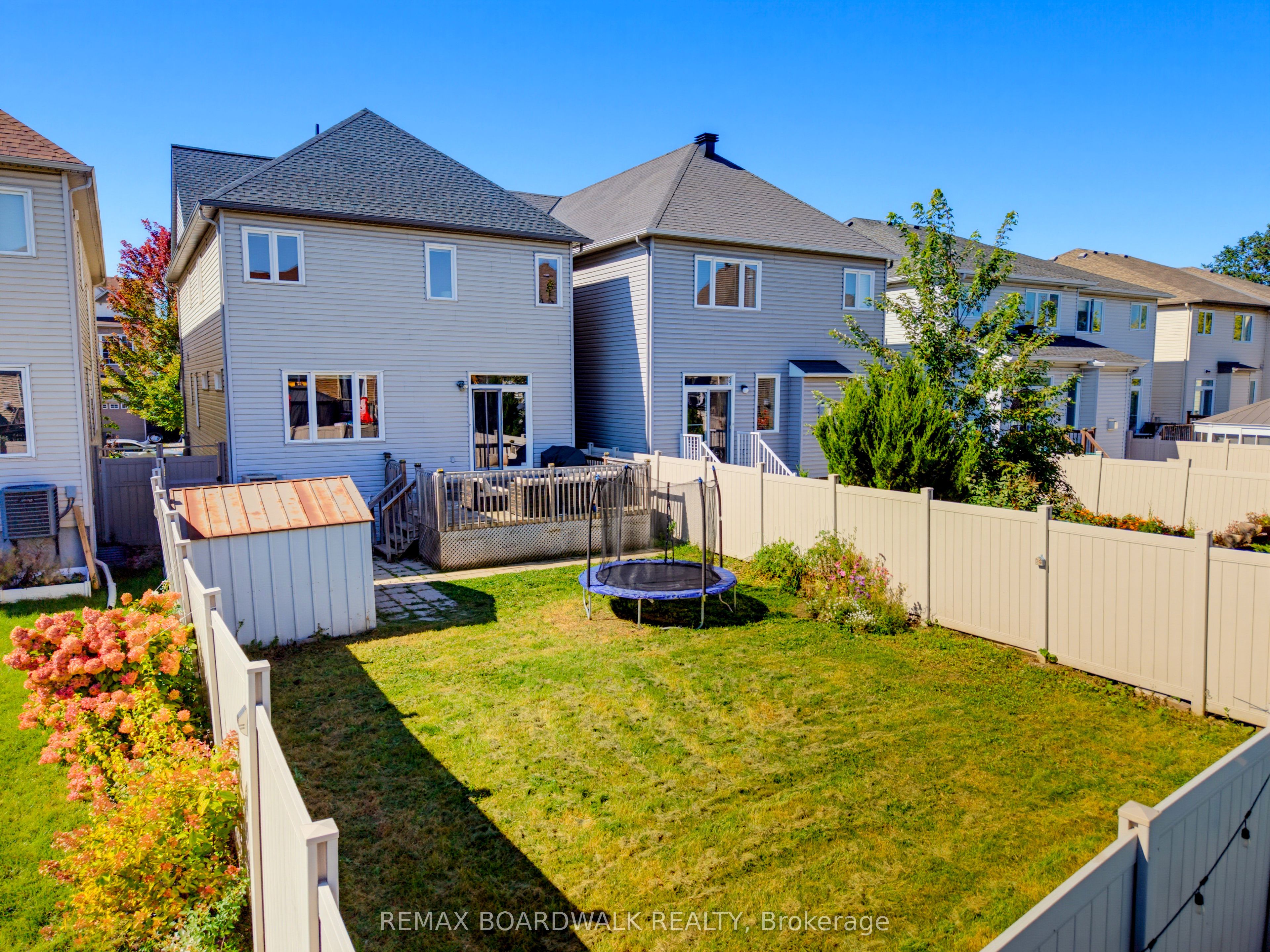 210 Broxburn Crescent Property Photo 42