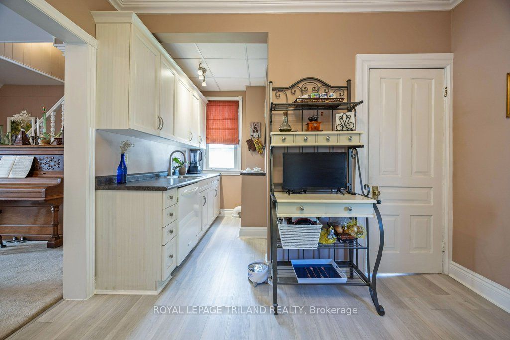 1030 York Street Property Photo 16