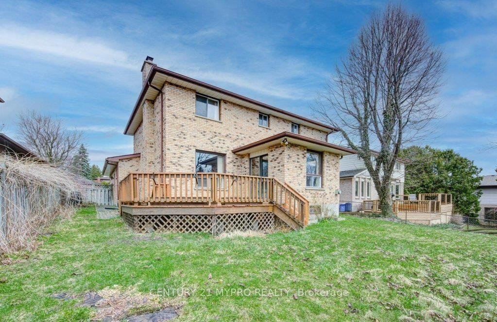 27 Walmer Gardens Property Photo 43