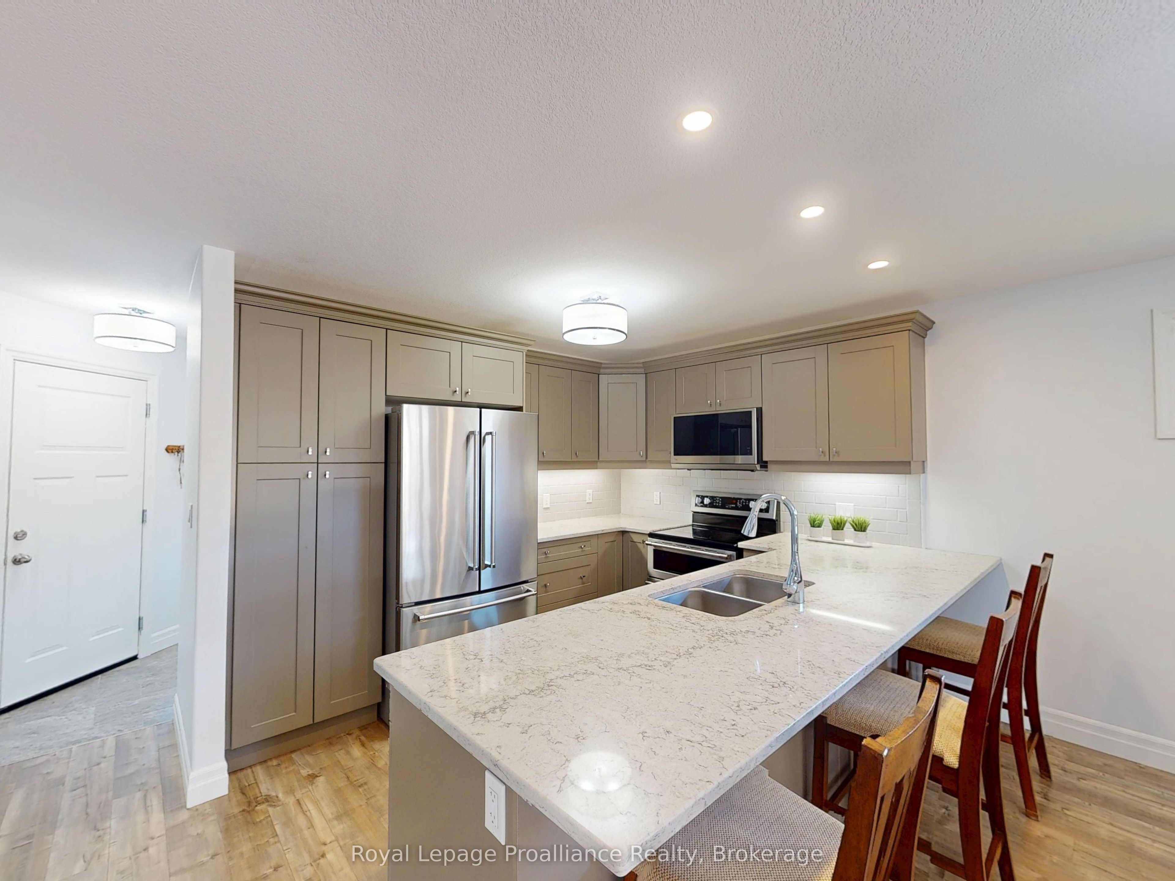 38 Mercedes Drive Property Photo 8