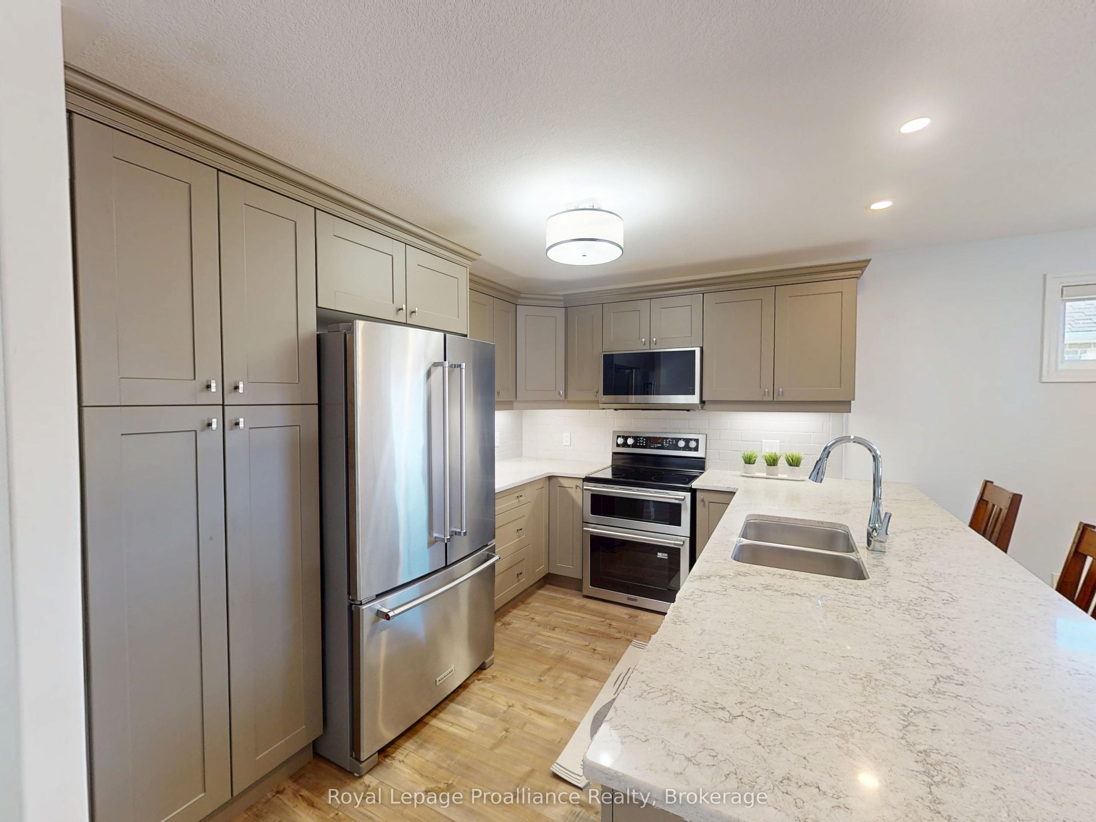 38 Mercedes Drive Property Photo 9