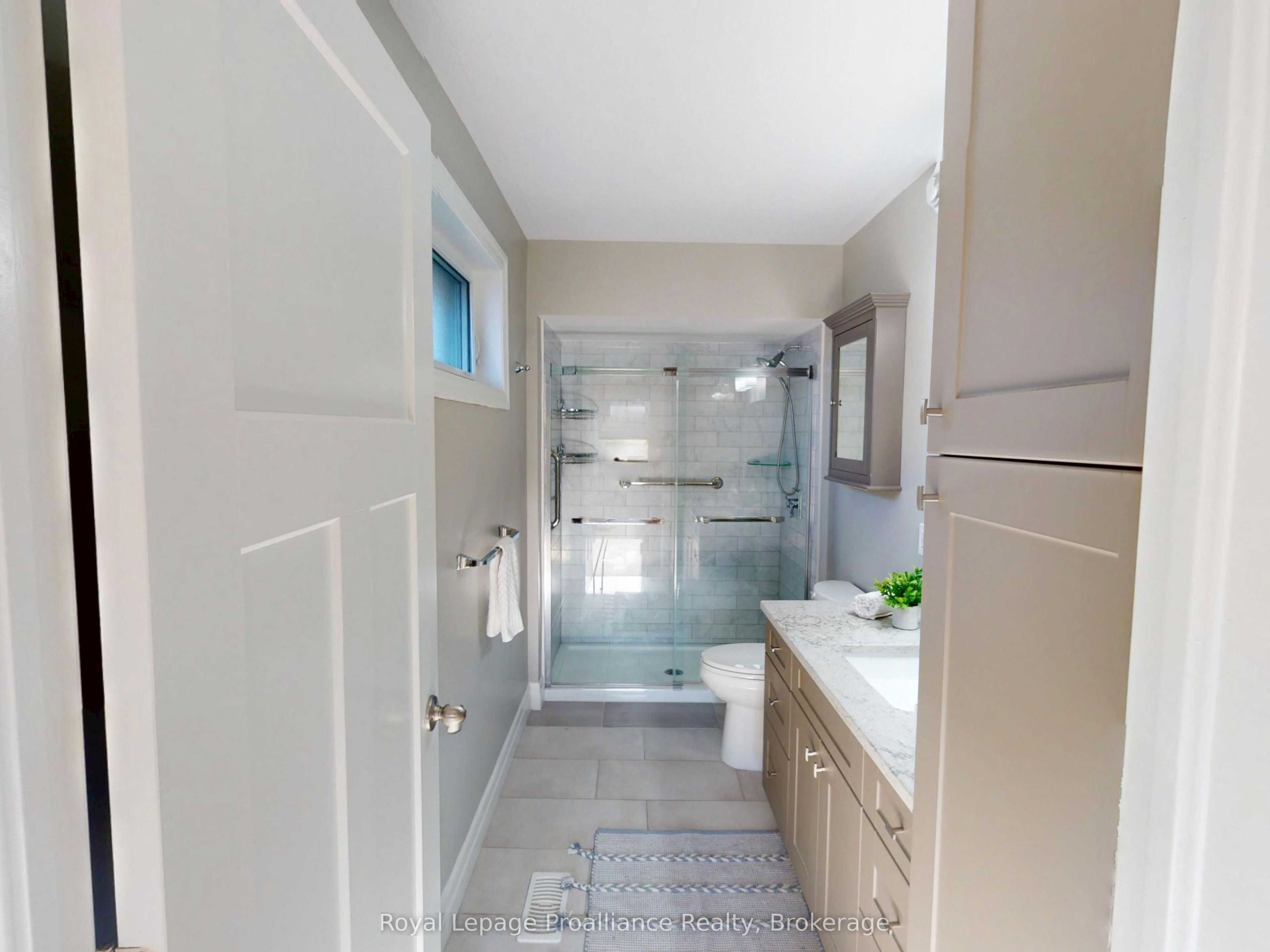 38 Mercedes Drive Property Photo 16