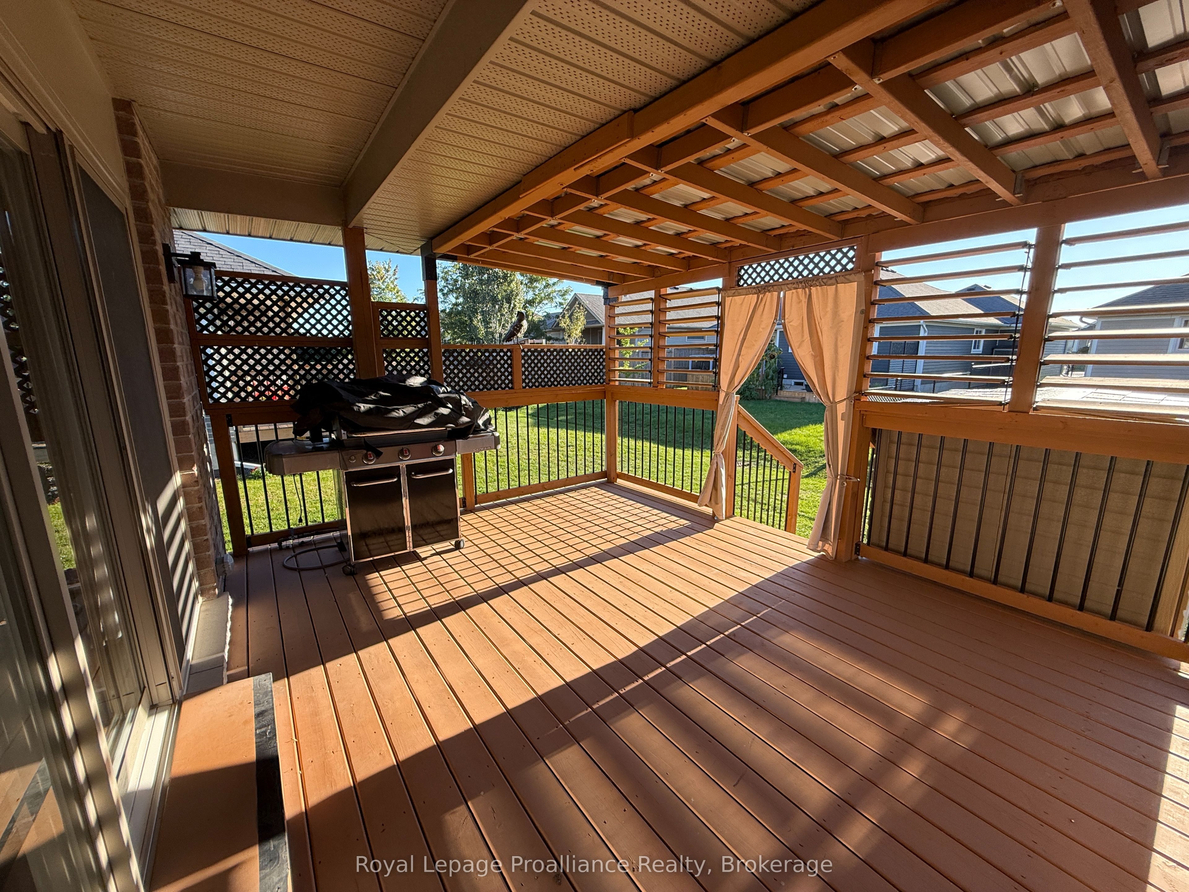 38 Mercedes Drive Property Photo 27