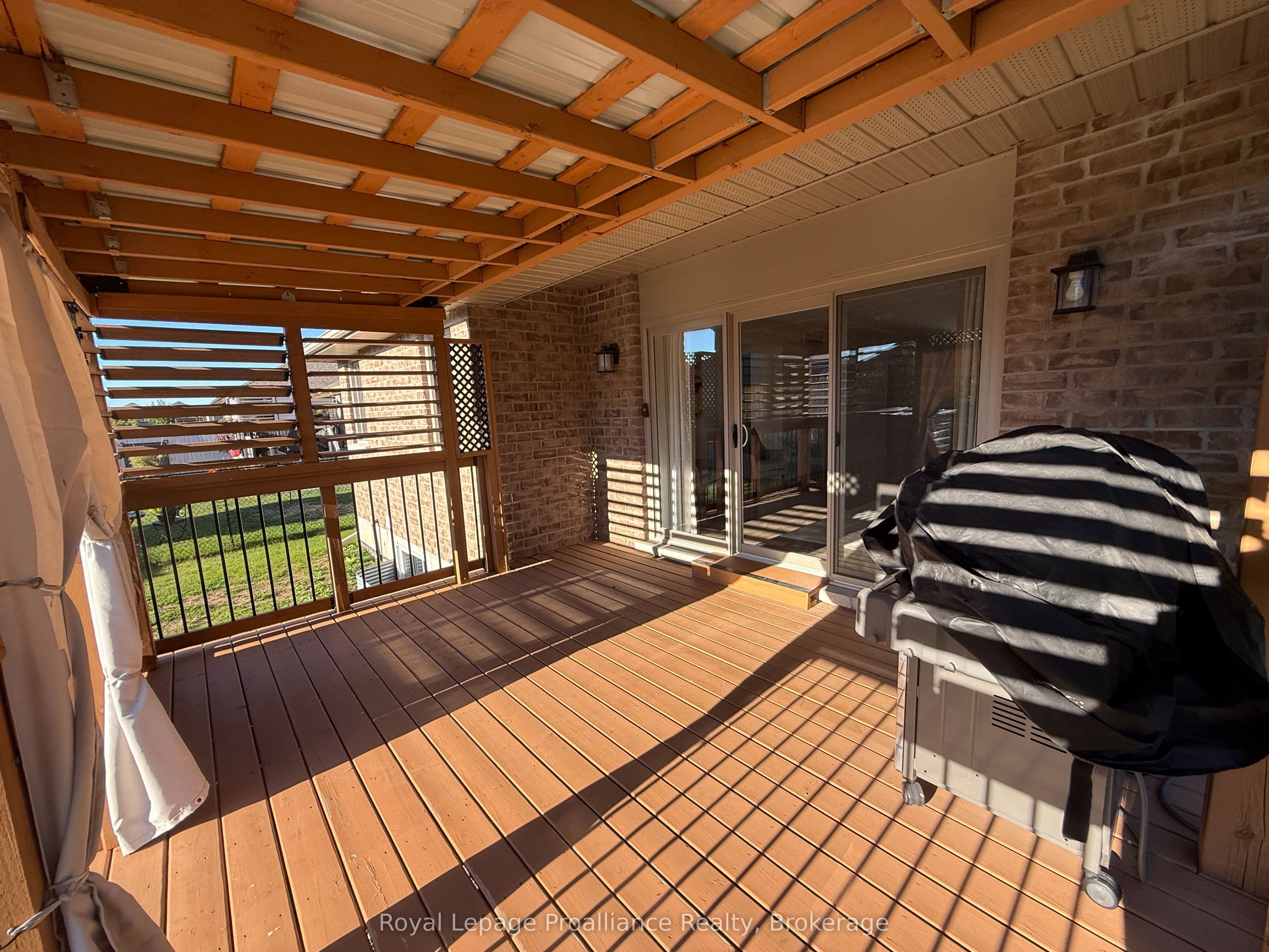 38 Mercedes Drive Property Photo 28