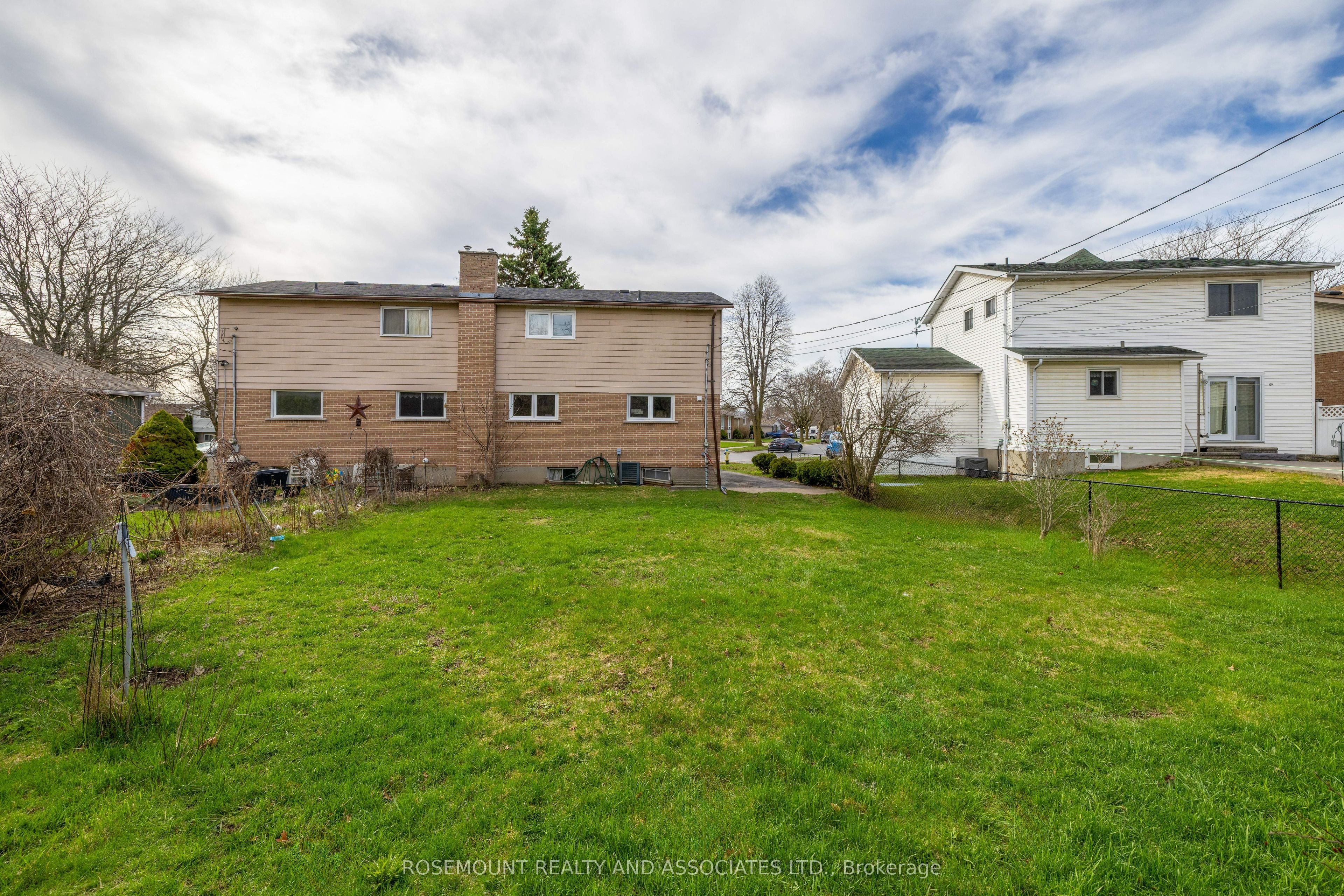 287 Sutherland Drive Property Photo 25