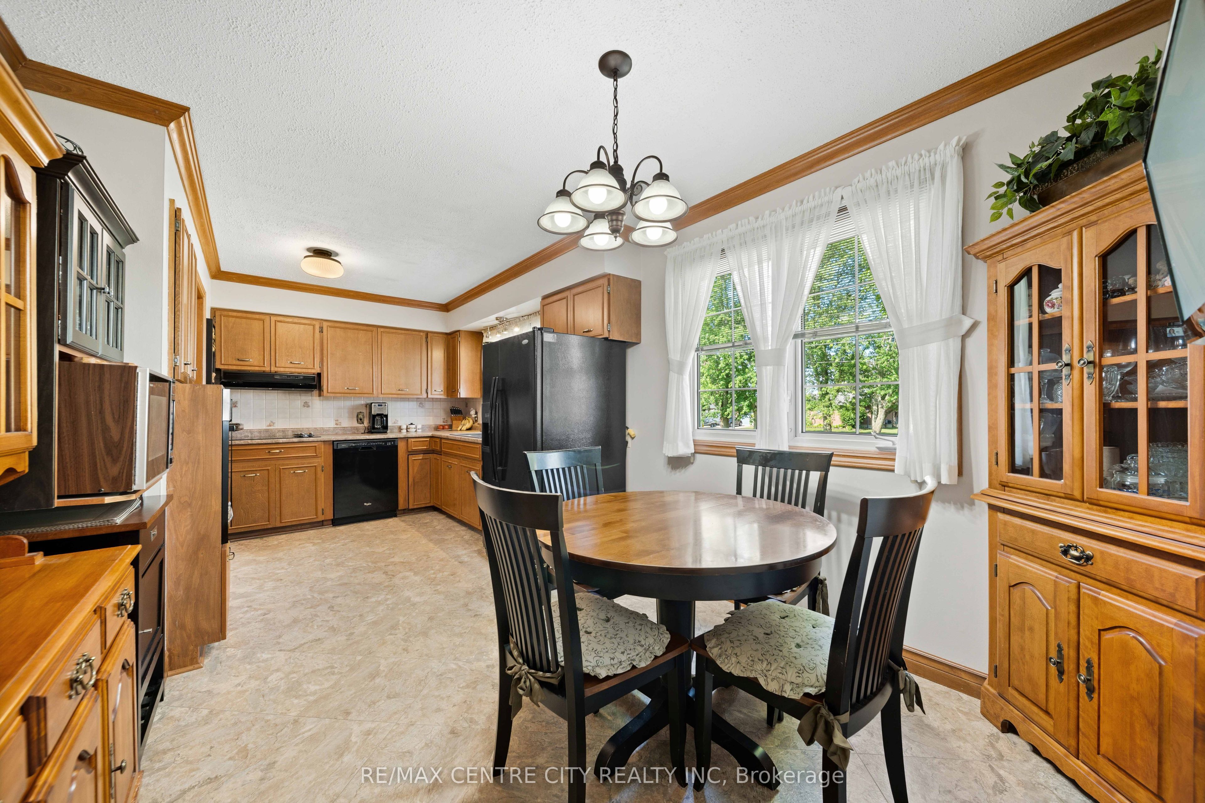 8114 Sandytown Road Property Photo 7