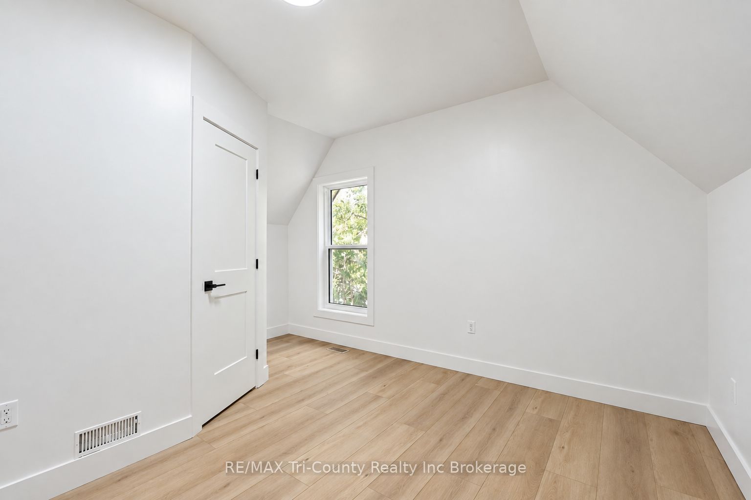 16 Redan Street Property Photo 22