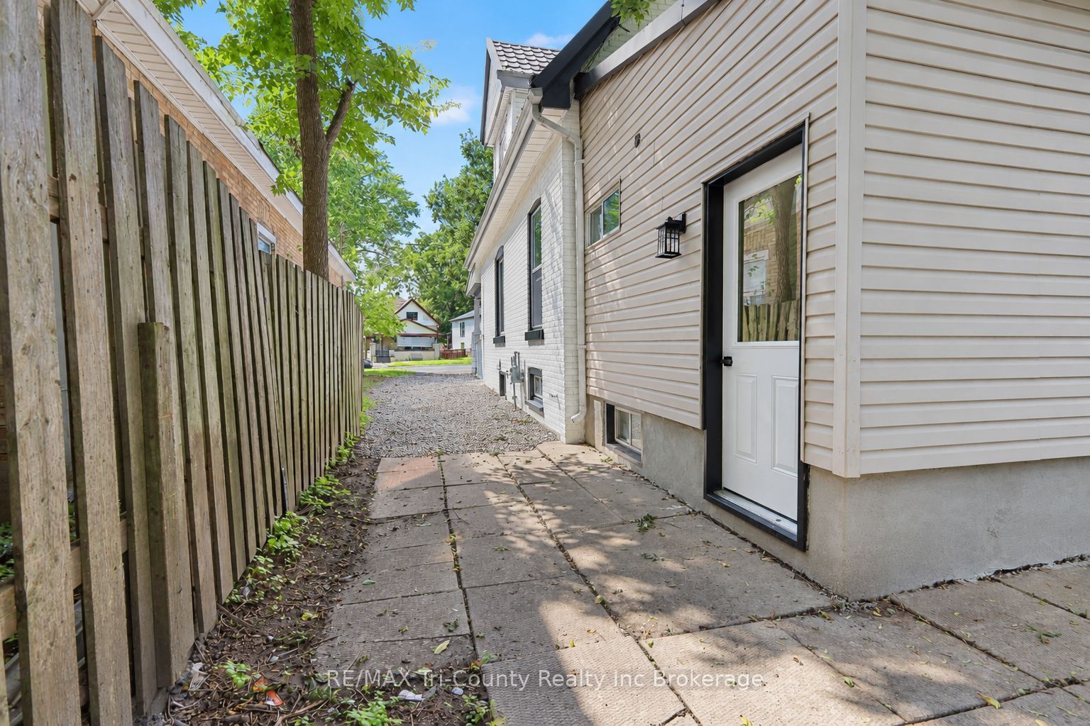 16 Redan Street Property Photo 41