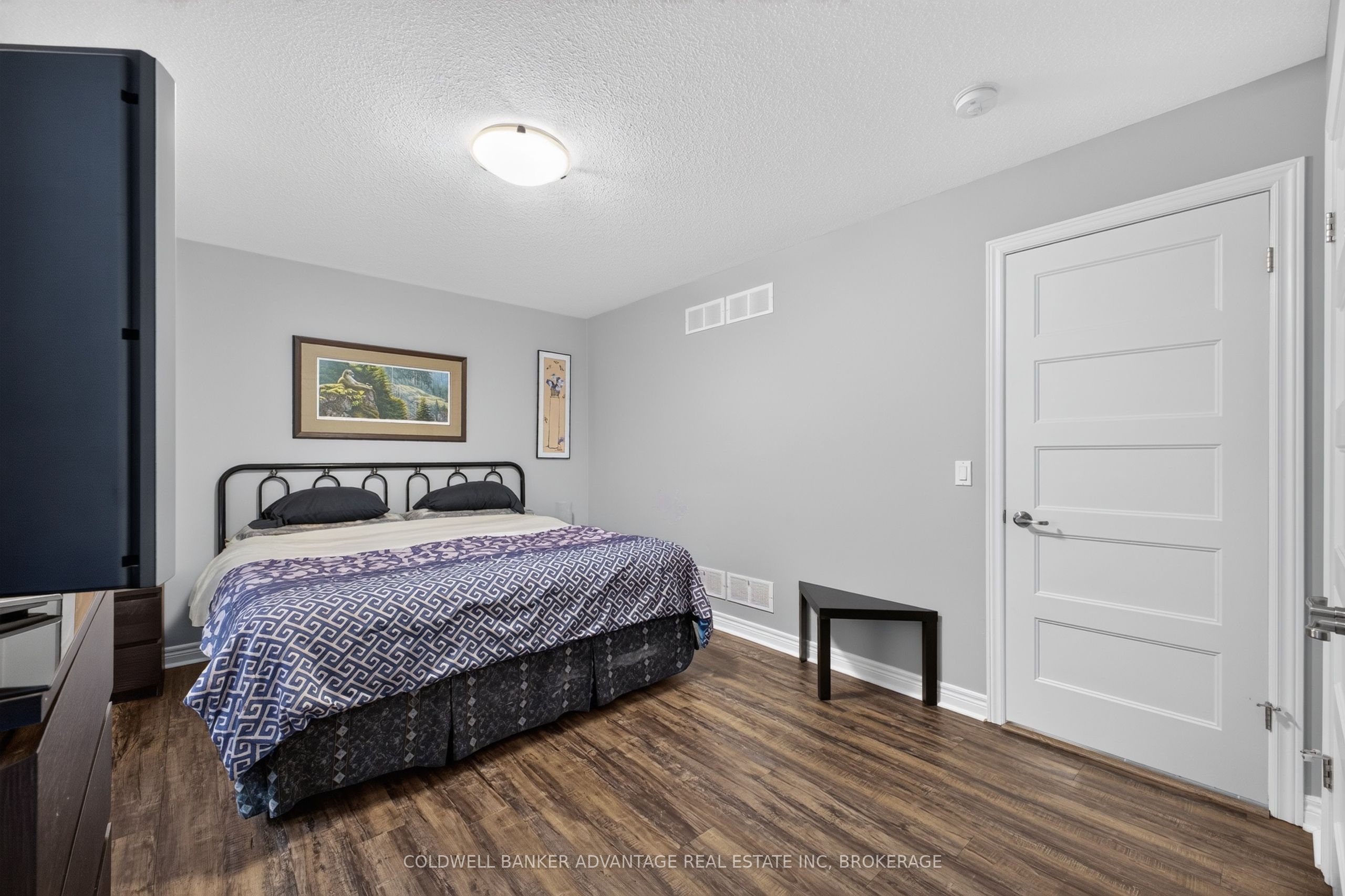 211 Classic Avenue Property Photo 14