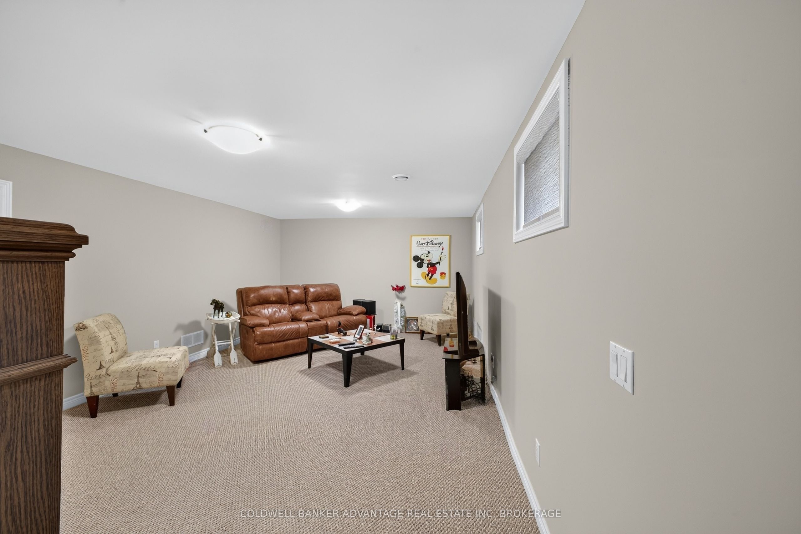 211 Classic Avenue Property Photo 17