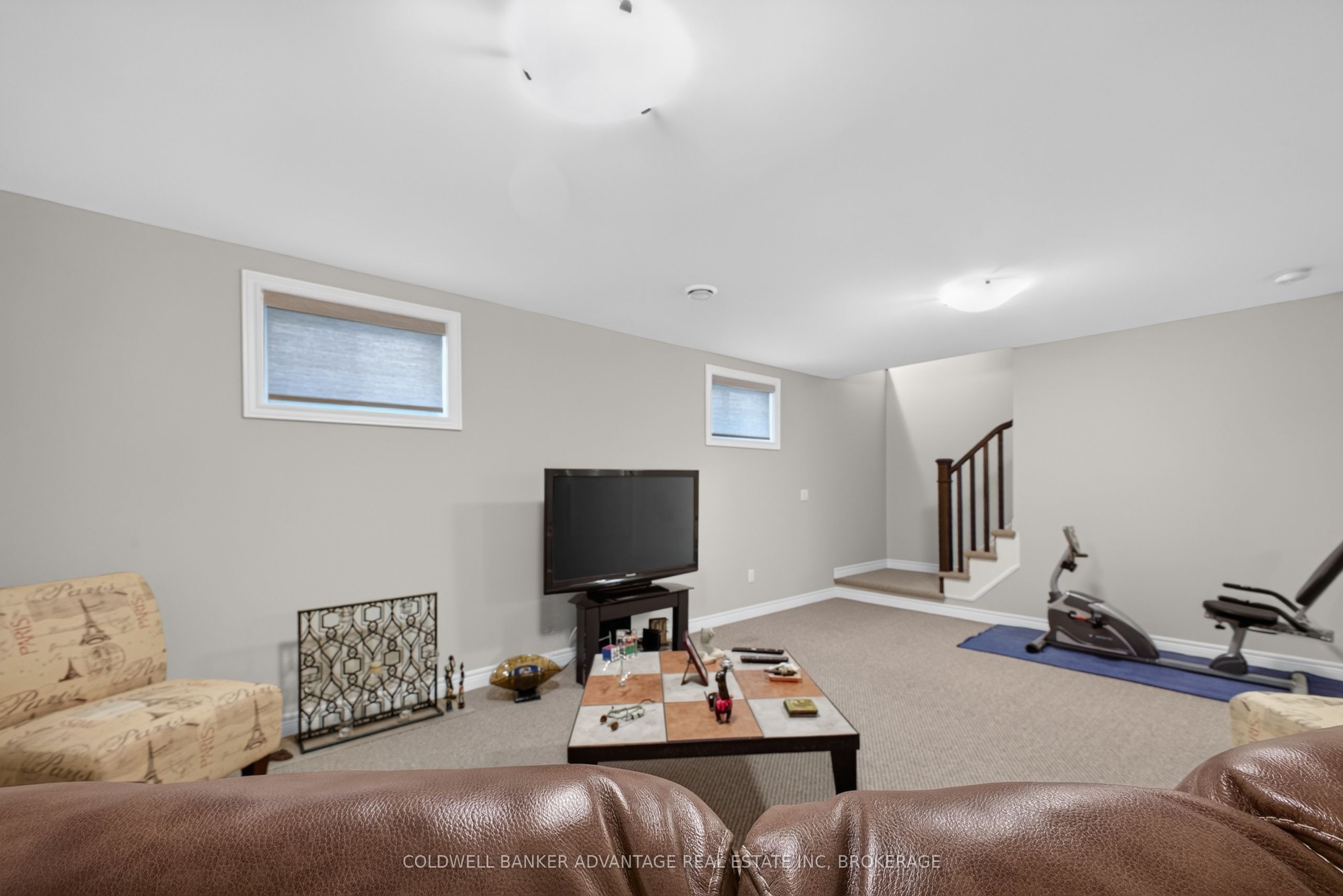 211 Classic Avenue Property Photo 18