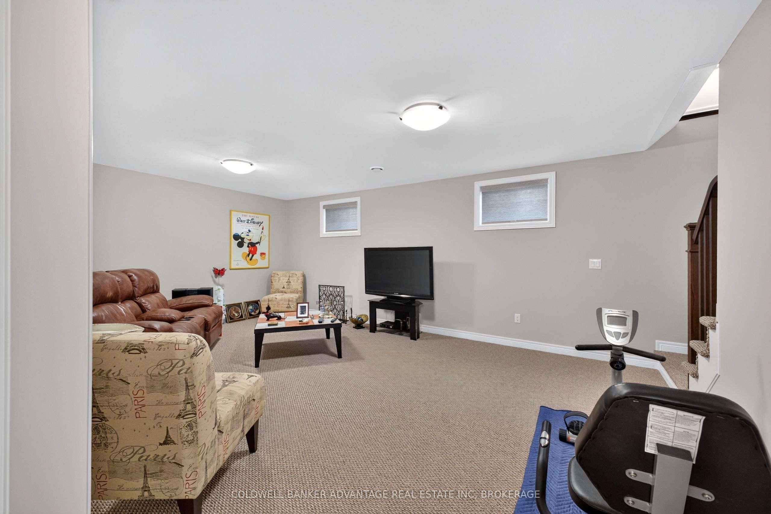 211 Classic Avenue Property Photo 19