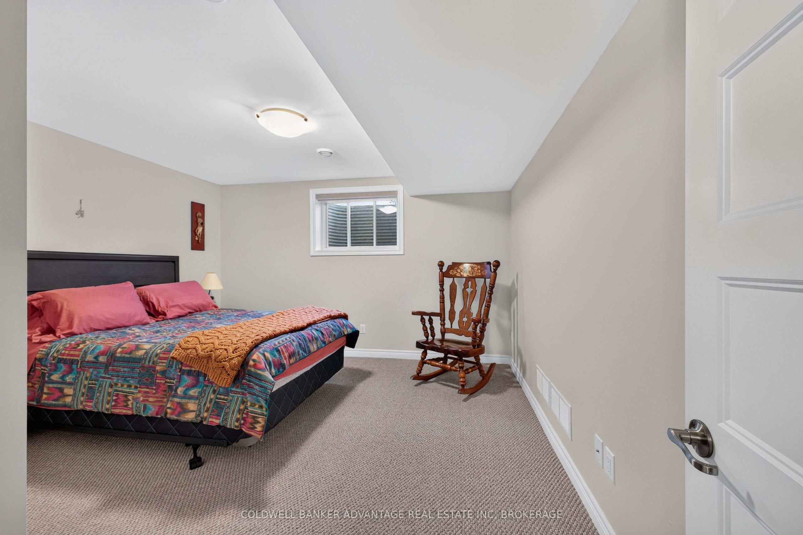 211 Classic Avenue Property Photo 20