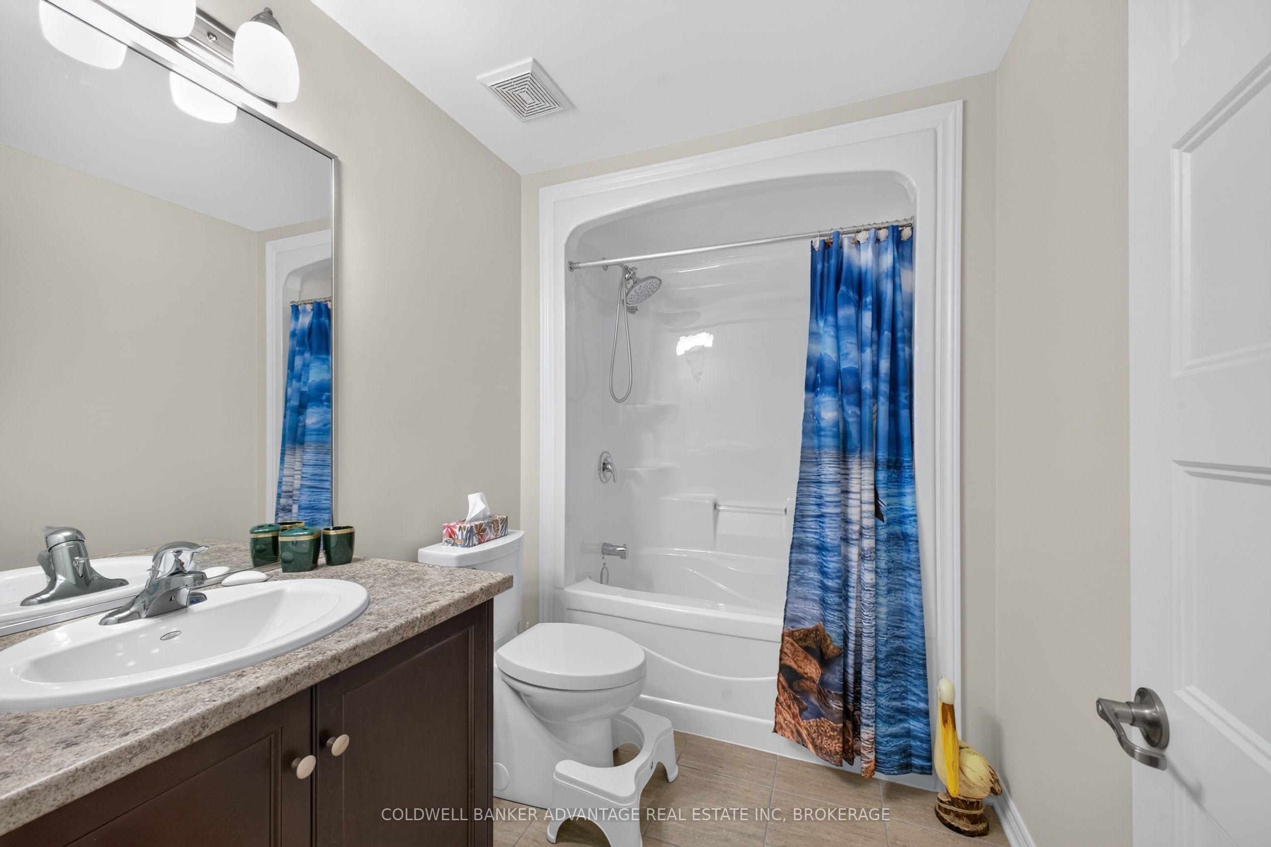 211 Classic Avenue Property Photo 22