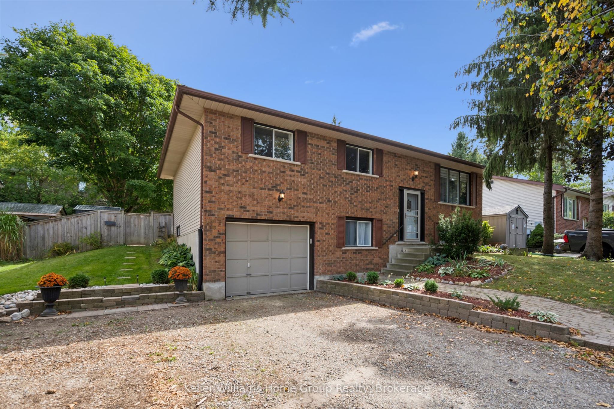 66 Woolwich Street W Property Photo 3