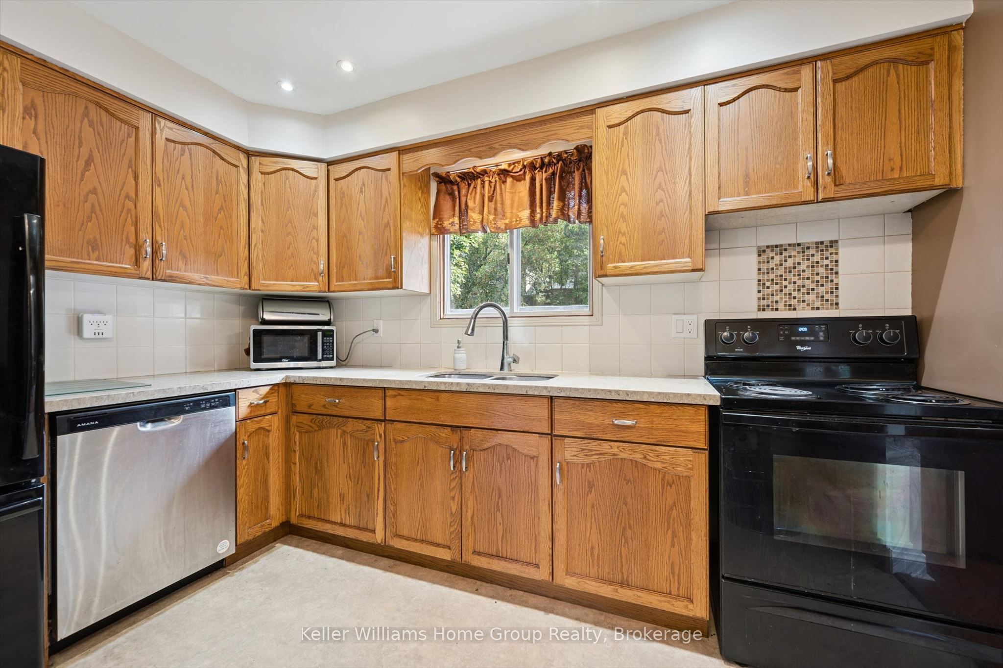 66 Woolwich Street W Property Photo 14