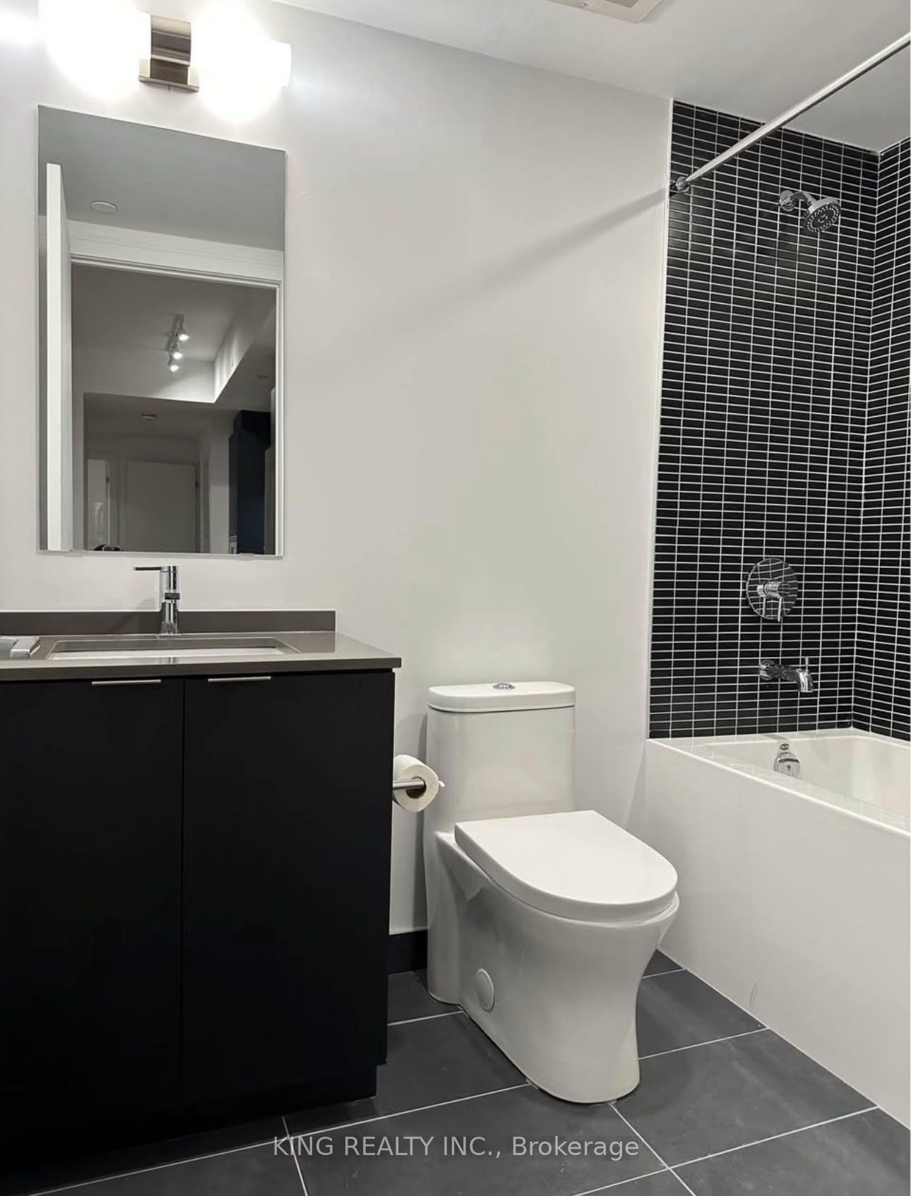 1522-1 Jarvis Street Property Photo 11