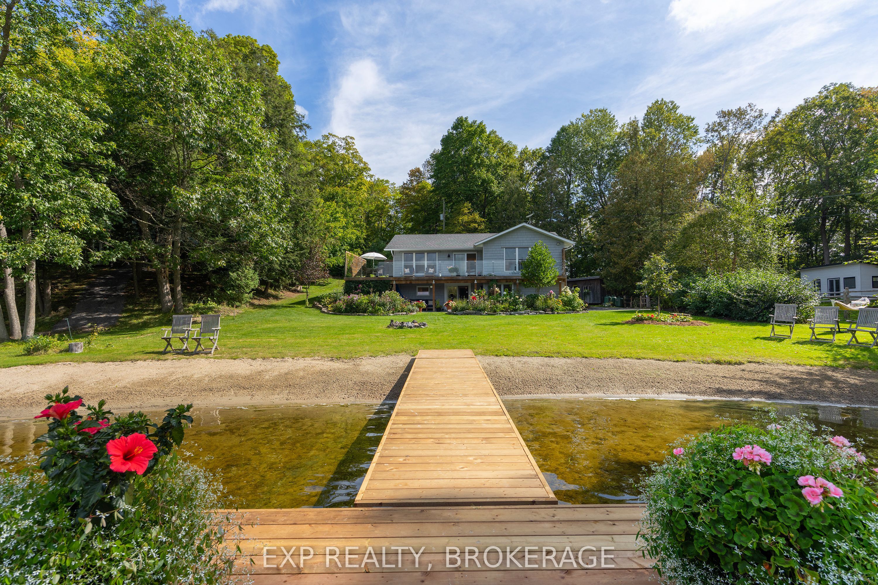 2114 Hambly Lane Property Photo 2