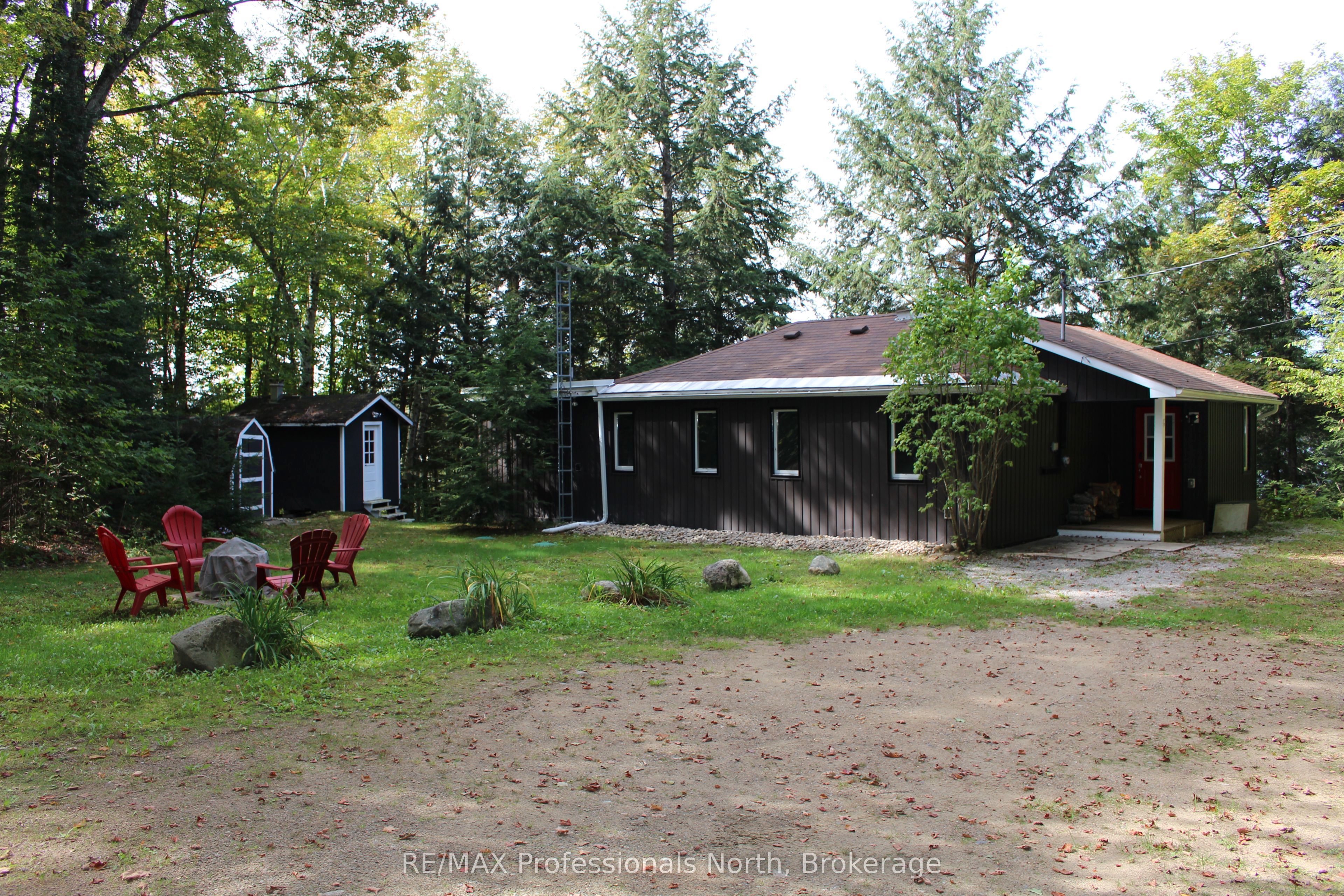 1813 Kashagawigamog Lake Road Property Photo 2