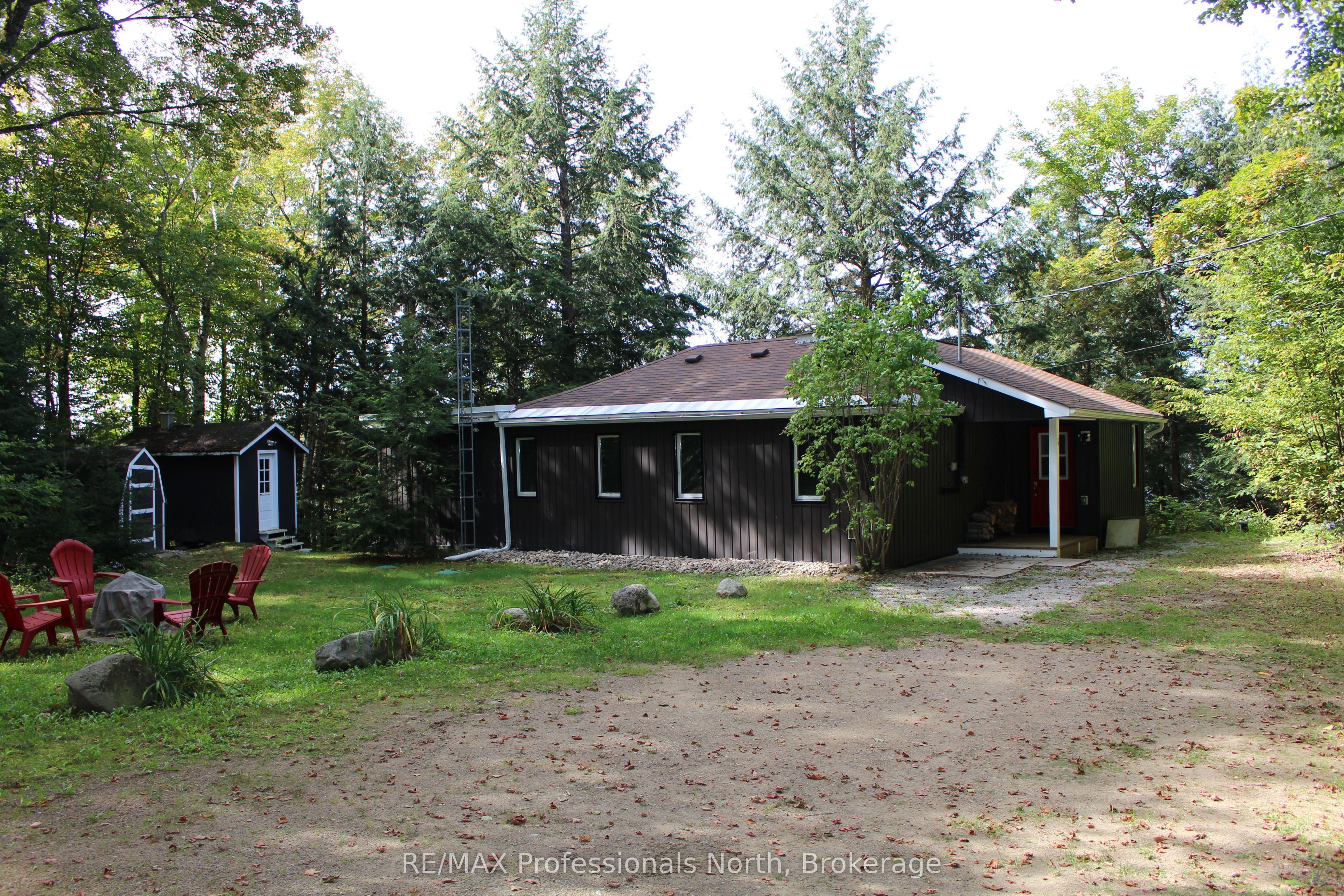1813 Kashagawigamog Lake Road Property Photo 3