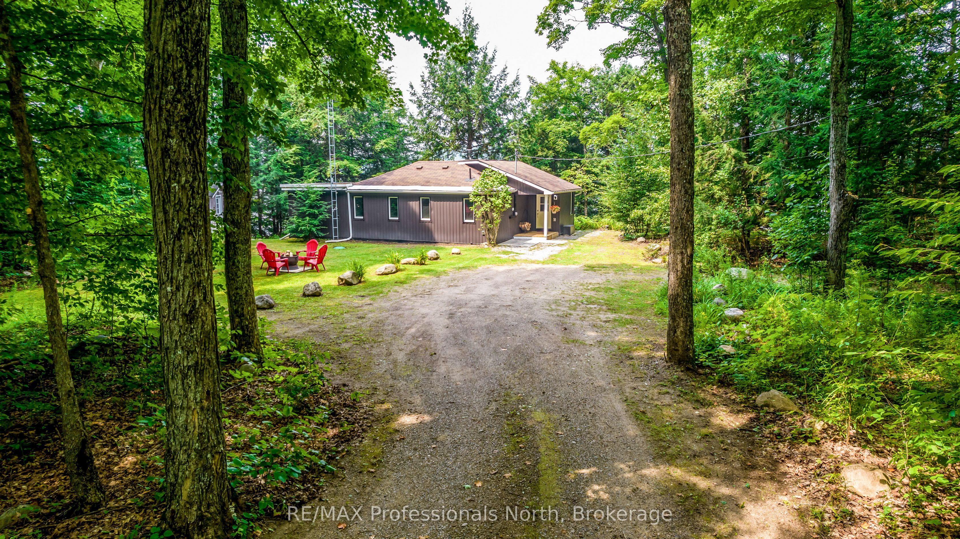 1813 Kashagawigamog Lake Road Property Photo 4