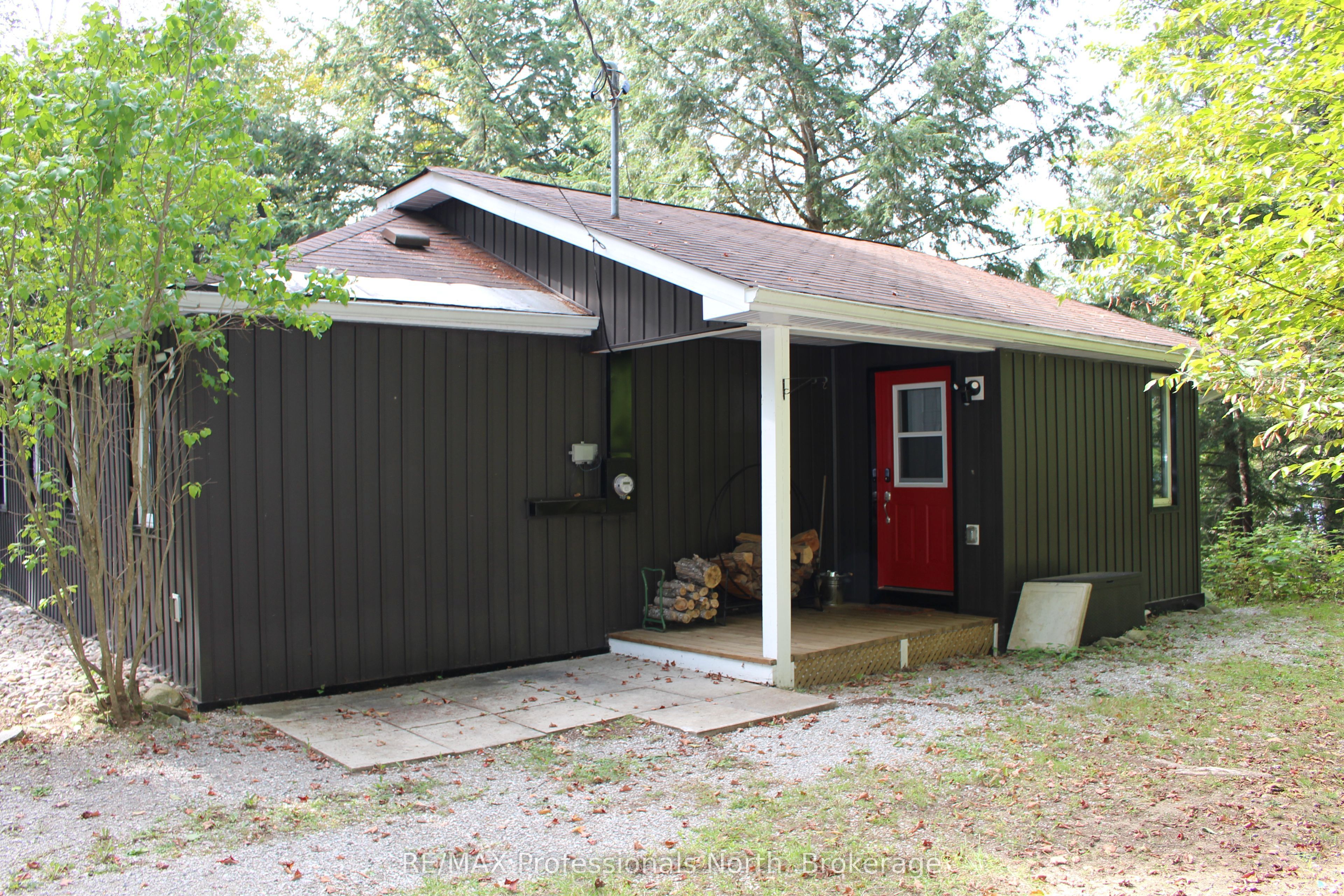 1813 Kashagawigamog Lake Road Property Photo 5