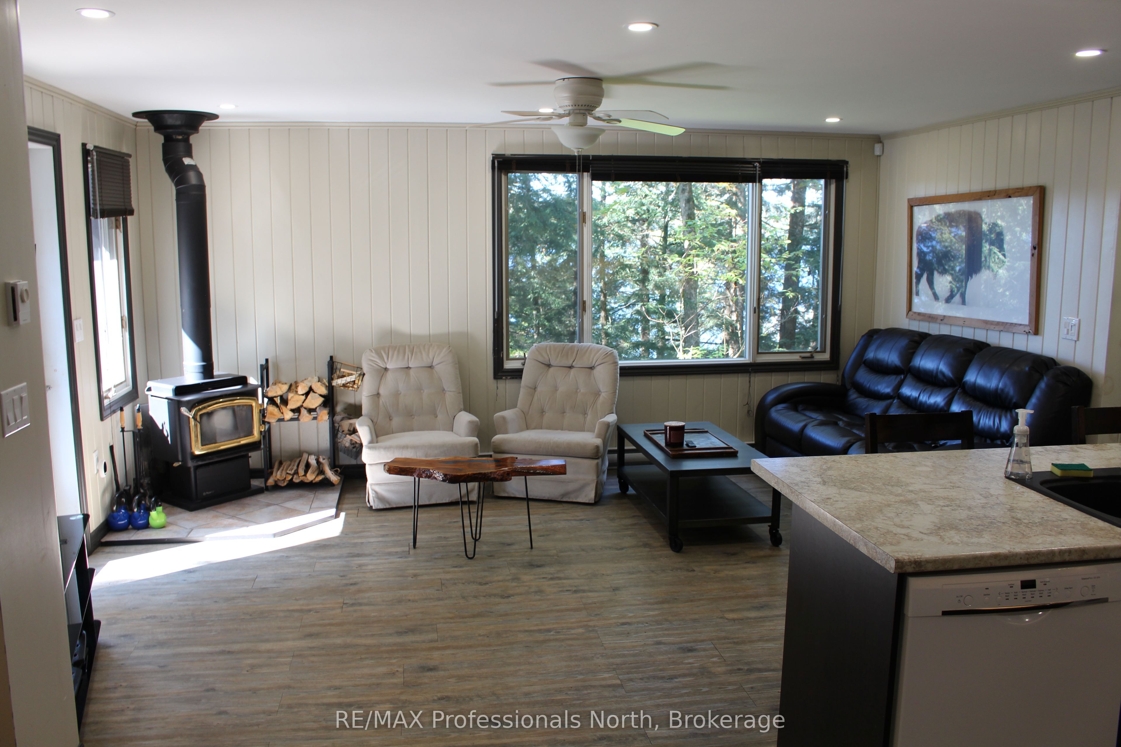 1813 Kashagawigamog Lake Road Property Photo 11