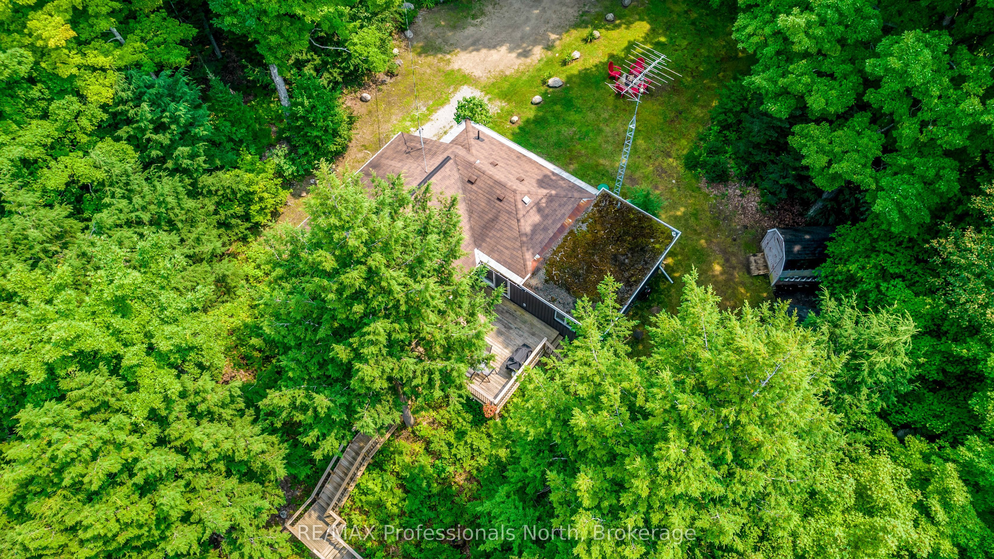 1813 Kashagawigamog Lake Road Property Photo 32